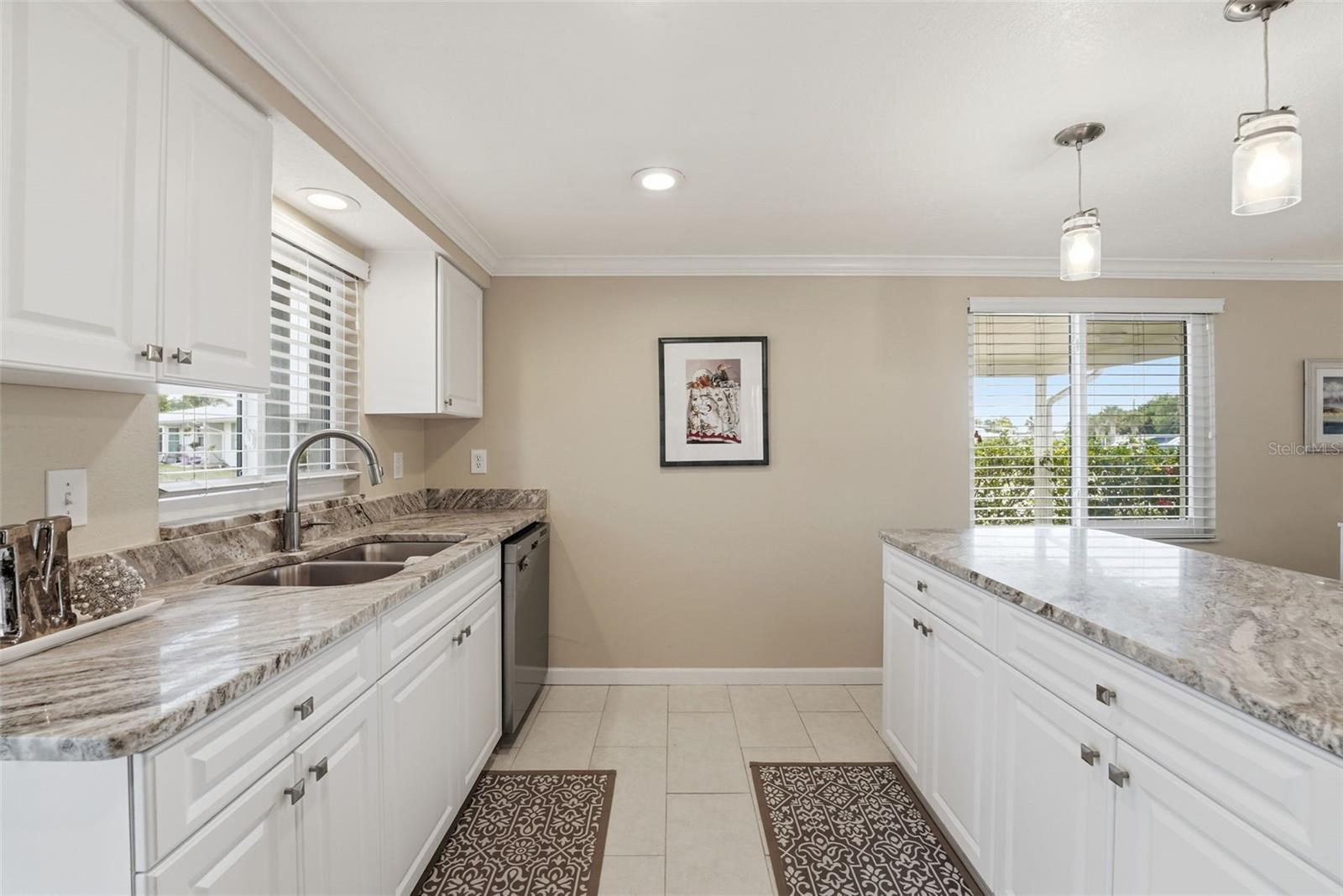 690 Circlewood Dr #w8 Property Photo 14