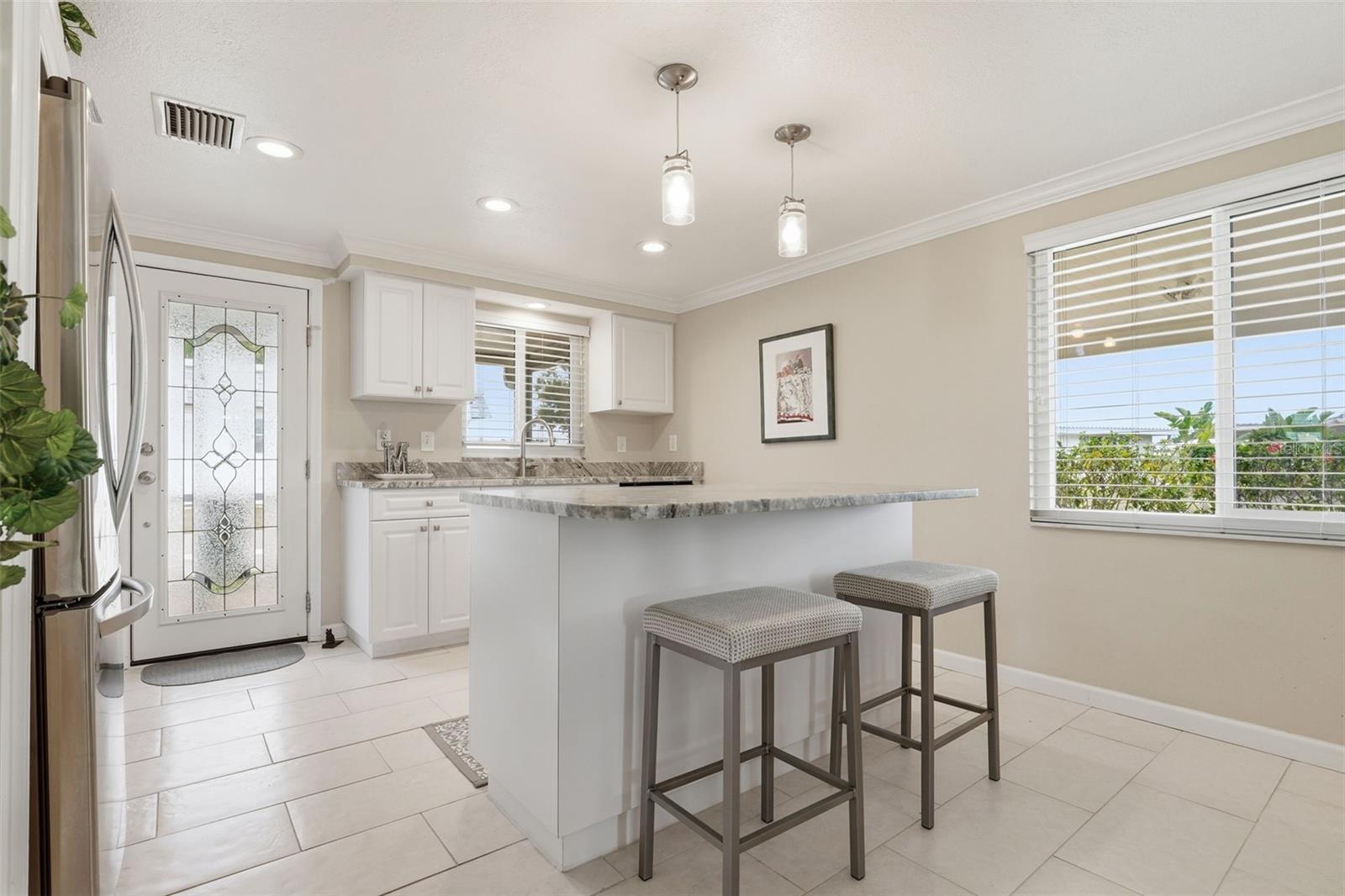 690 Circlewood Dr #w8 Property Photo 19