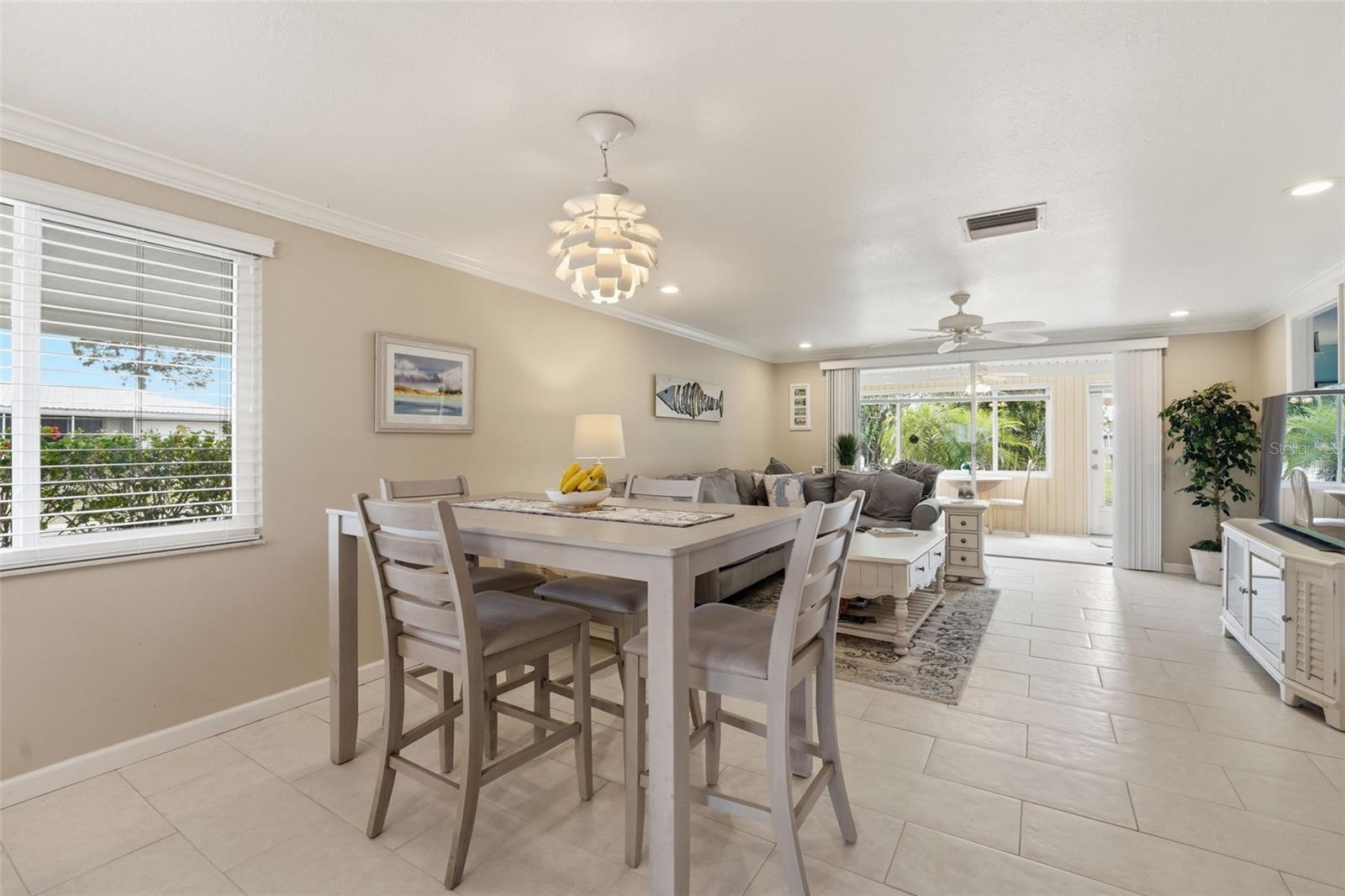 690 Circlewood Dr #w8 Property Photo 21