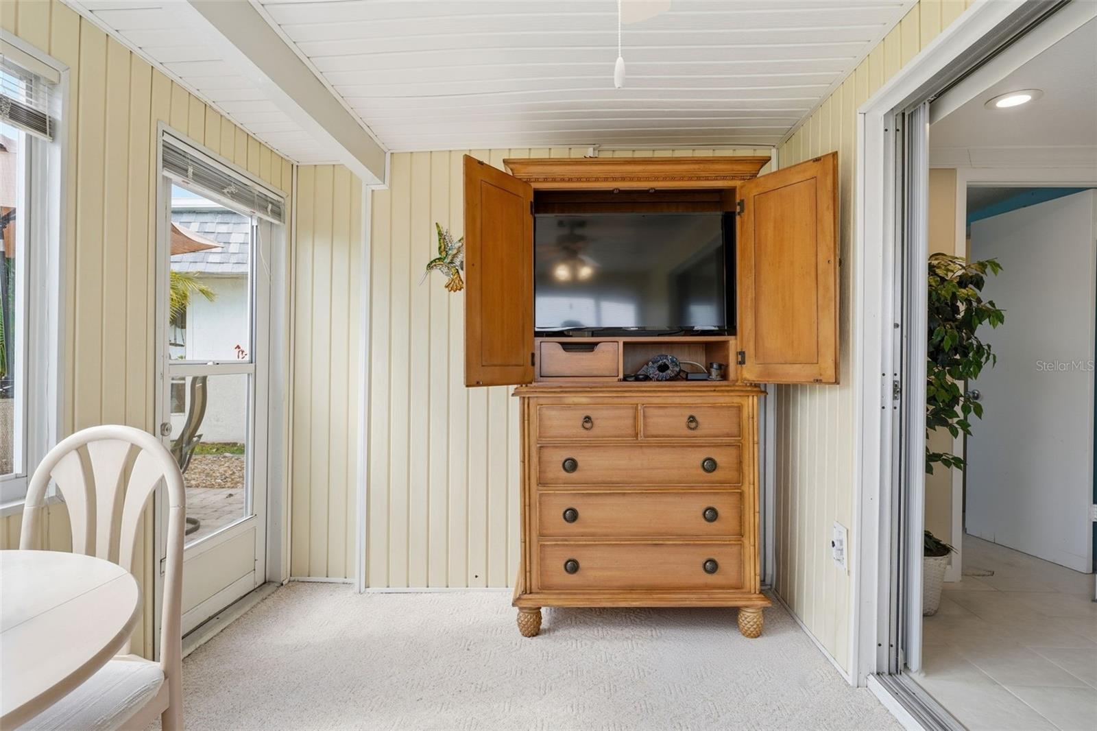 690 Circlewood Dr #w8 Property Photo 29