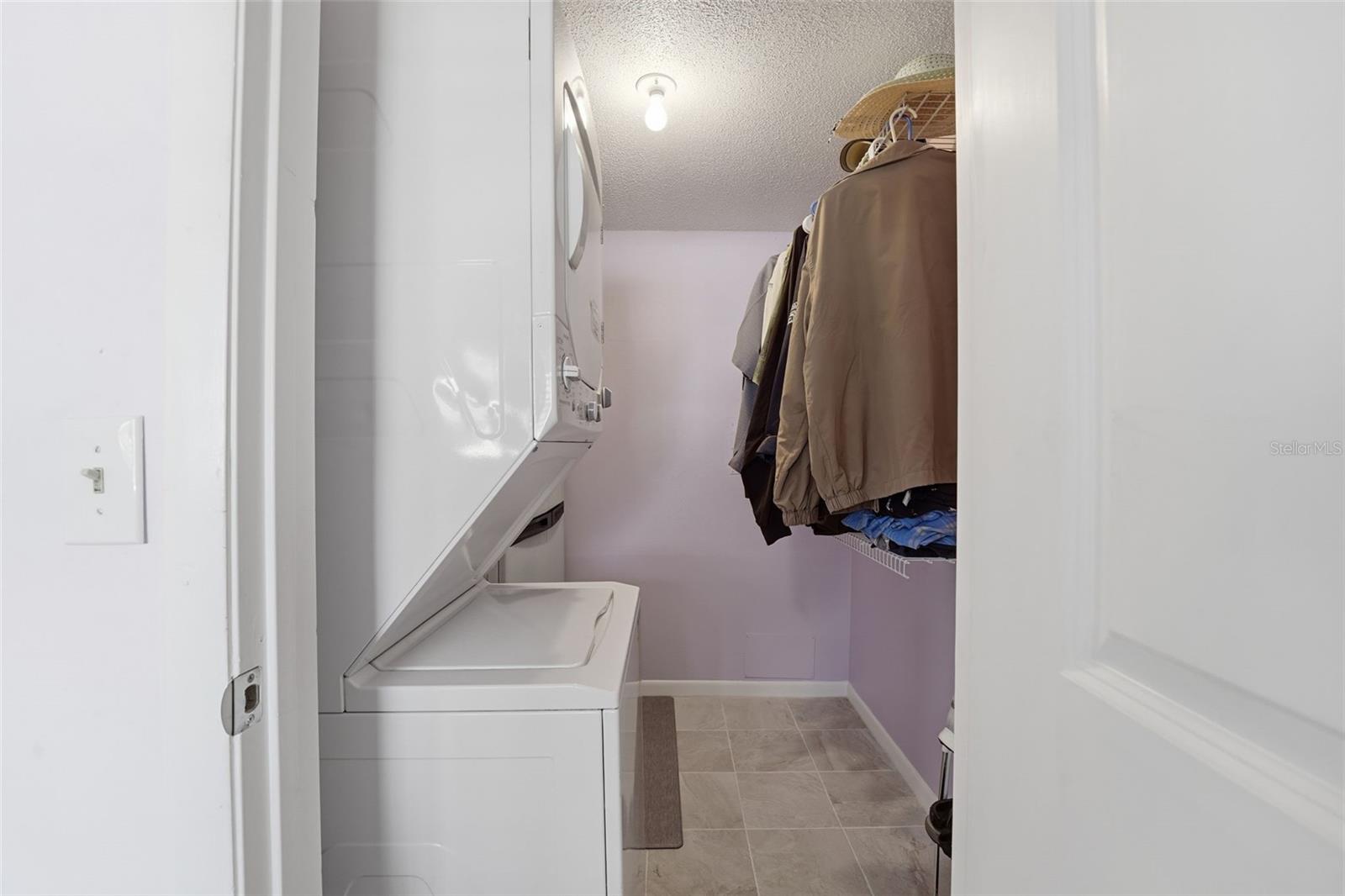 690 Circlewood Dr #w8 Property Photo 33