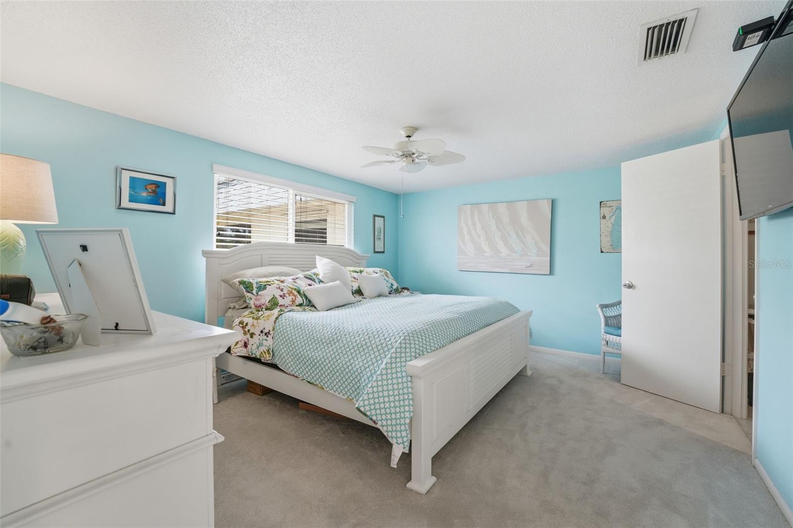 690 Circlewood Dr #w8 Property Photo 36