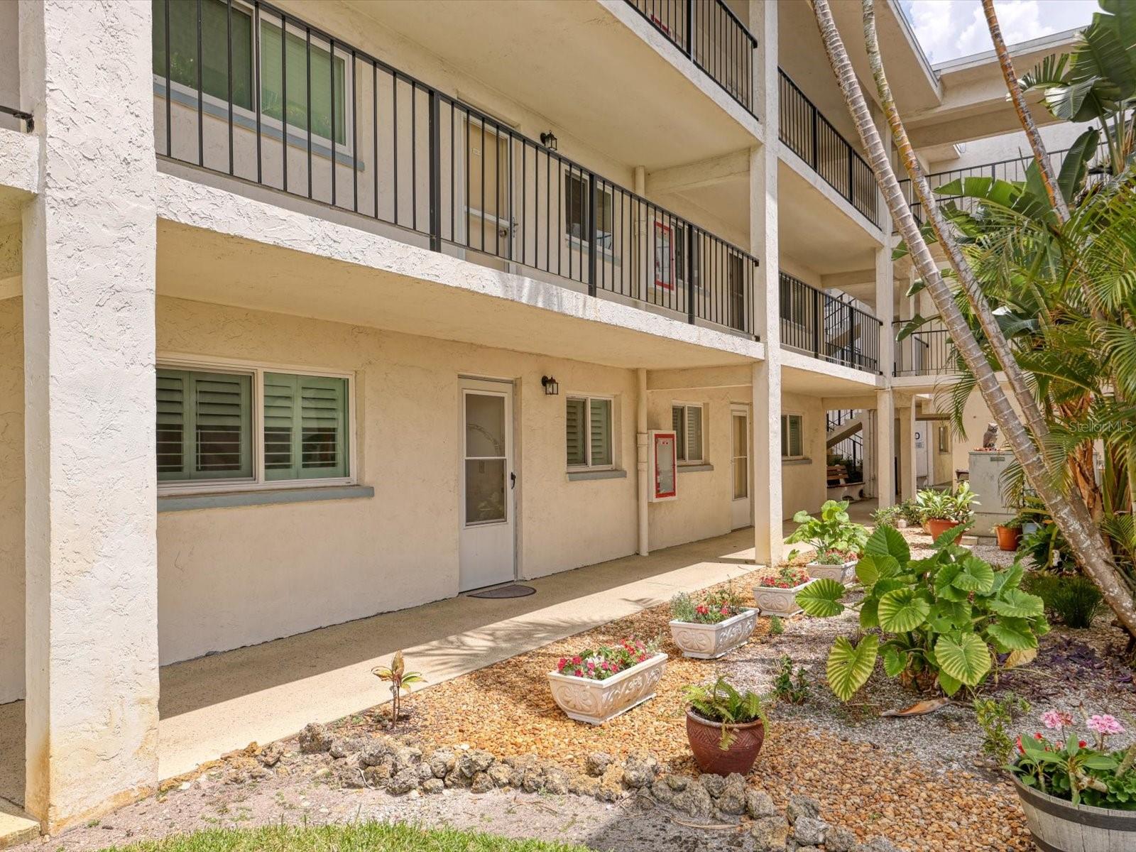 708 TAMIAMI TRL S #105 Property Photo 1