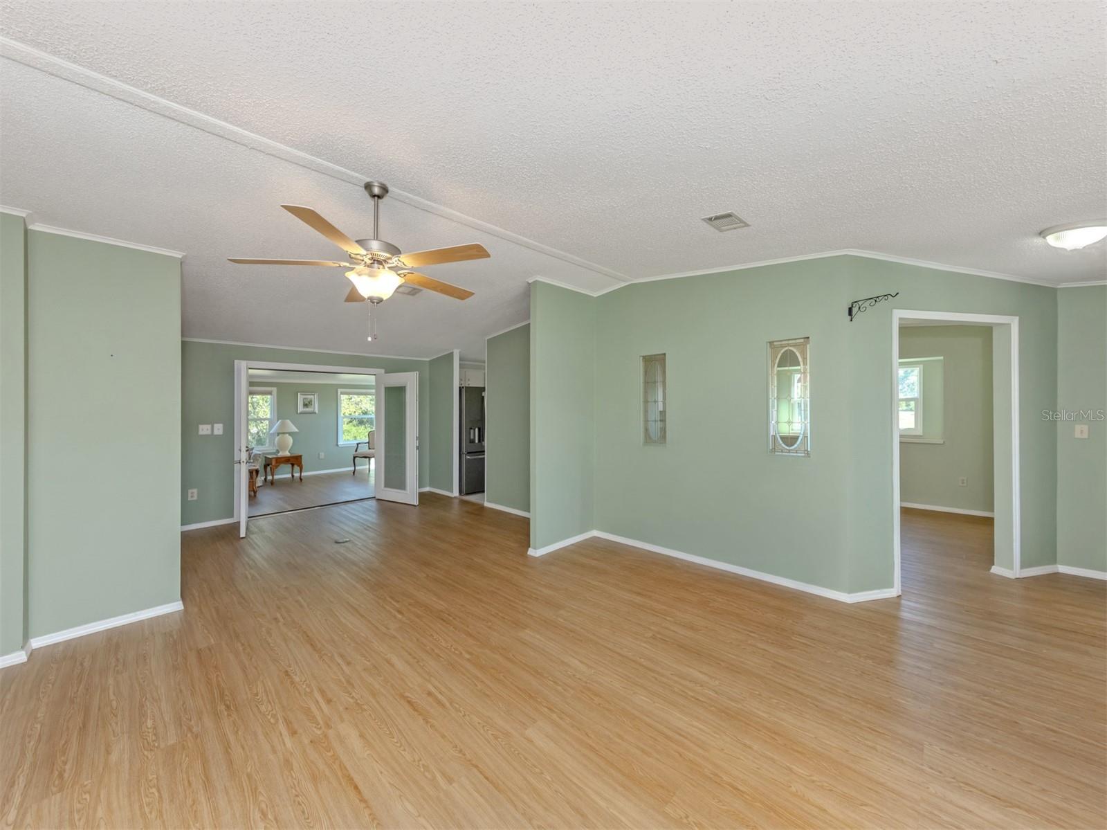 592 Portside Dr Property Photo 9