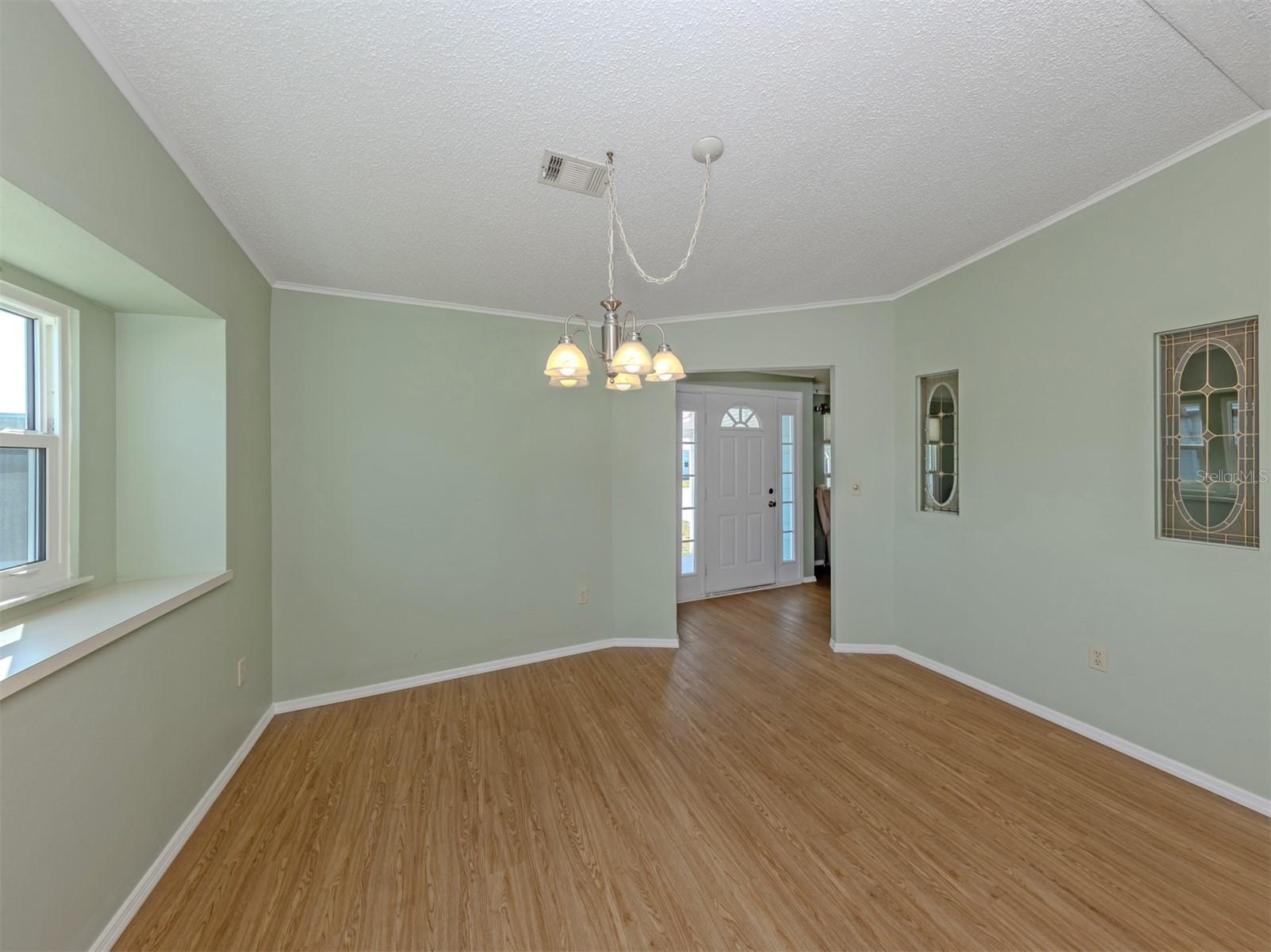 592 Portside Dr Property Photo 13