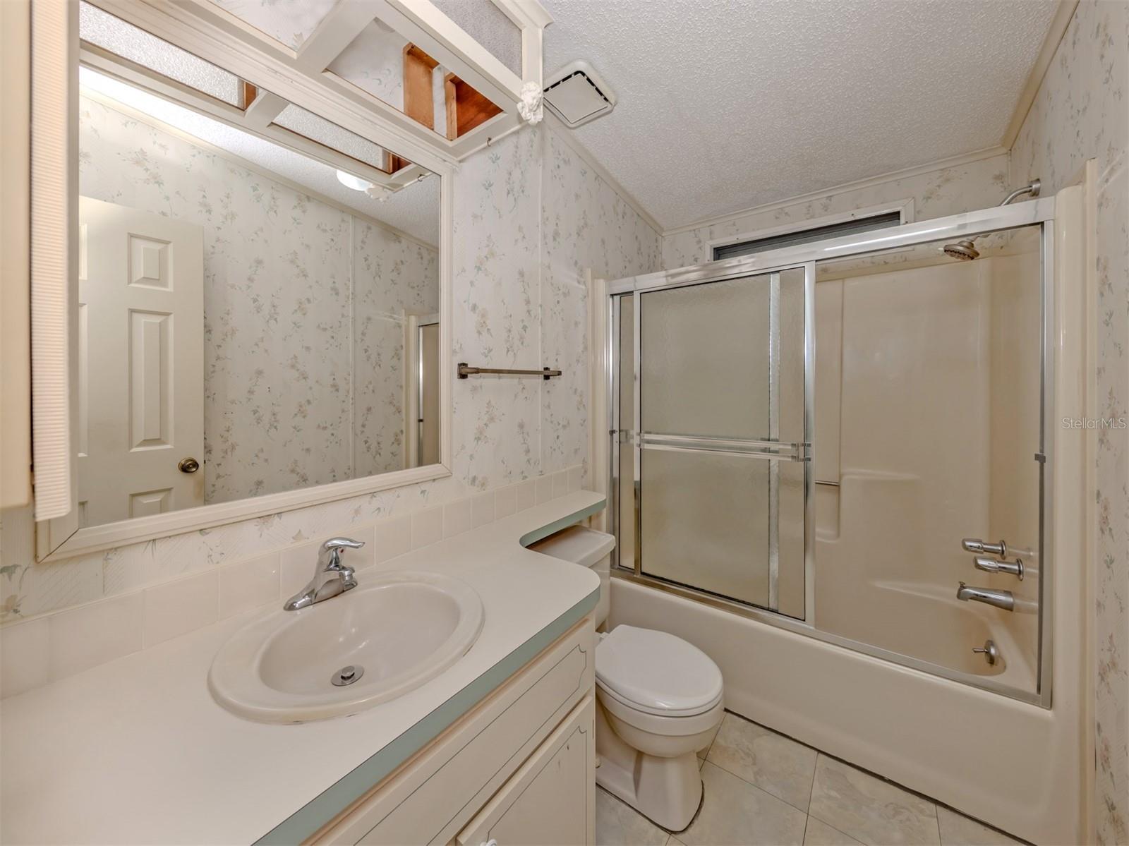592 Portside Dr Property Photo 24