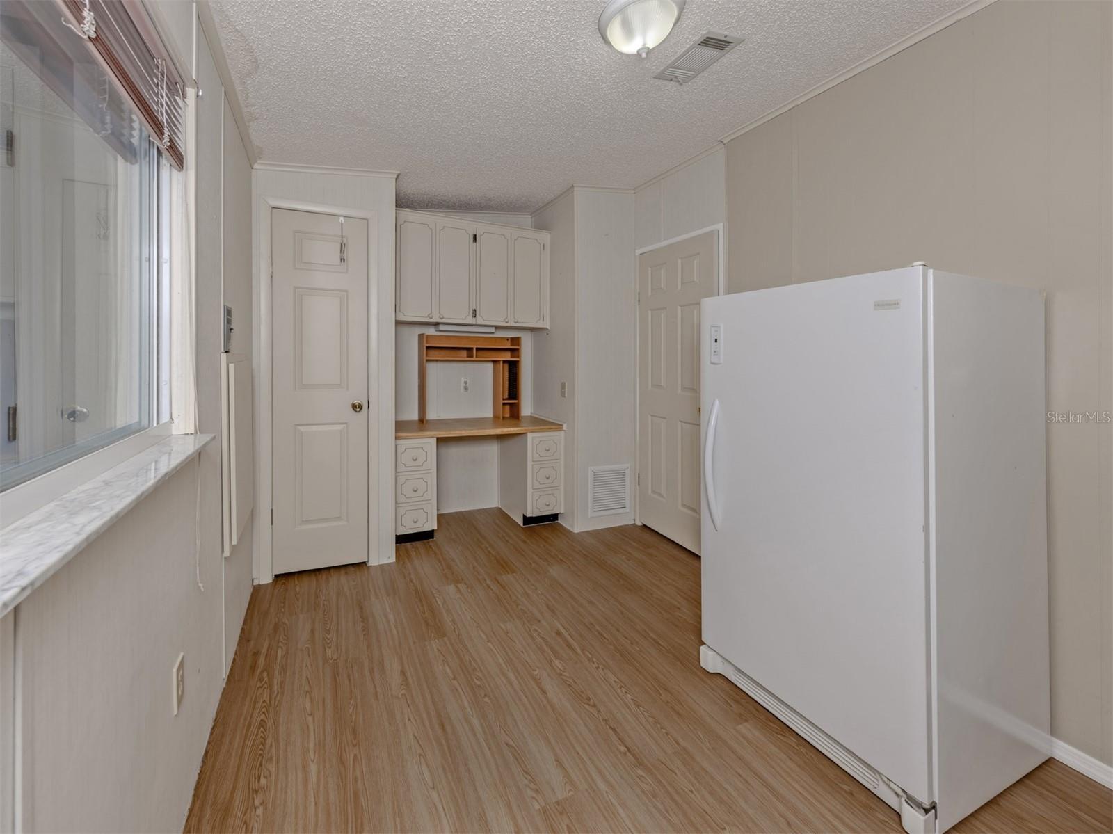 592 Portside Dr Property Photo 28