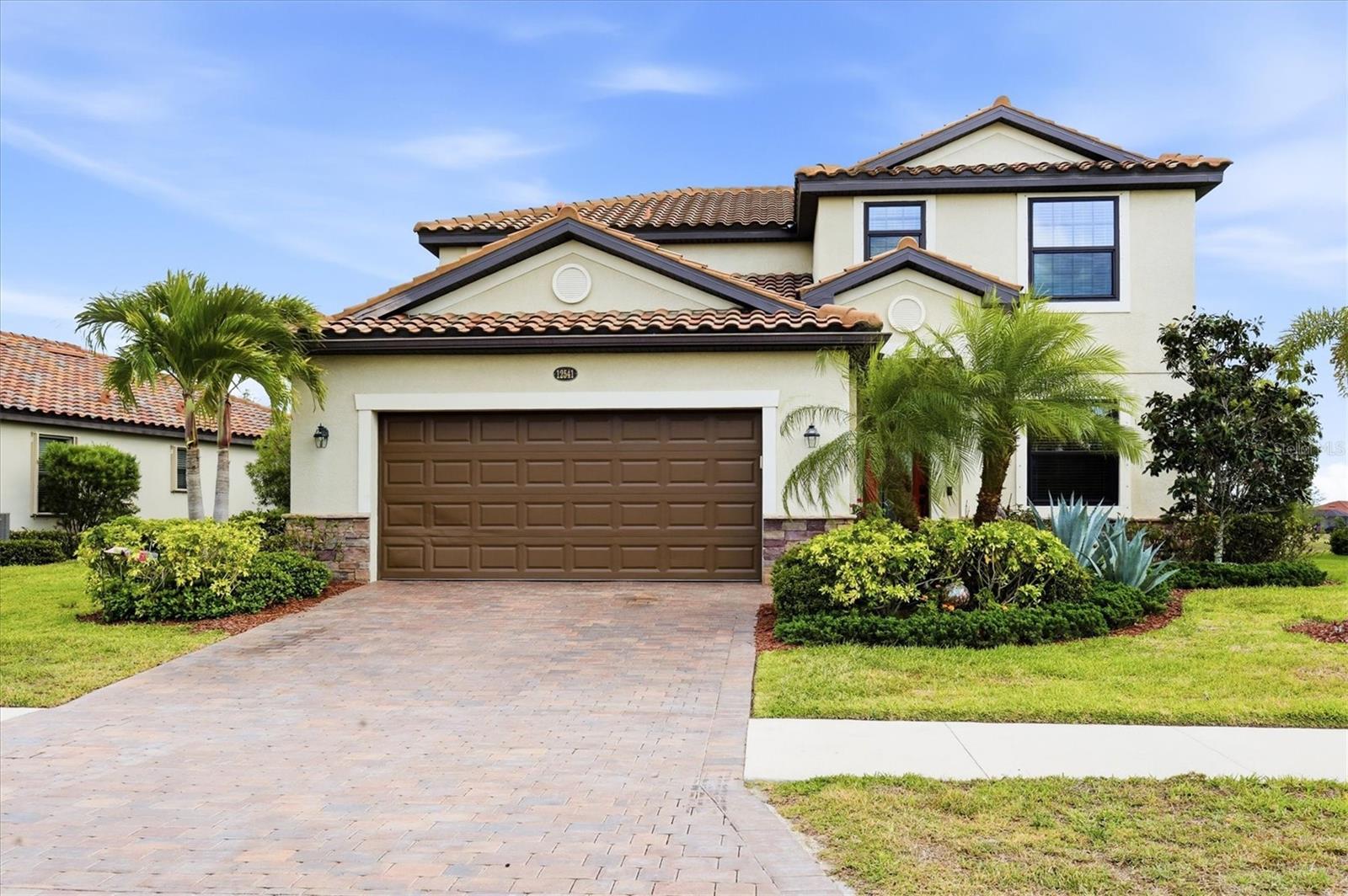 12541 CINQUETERRE DR Property Photo 1