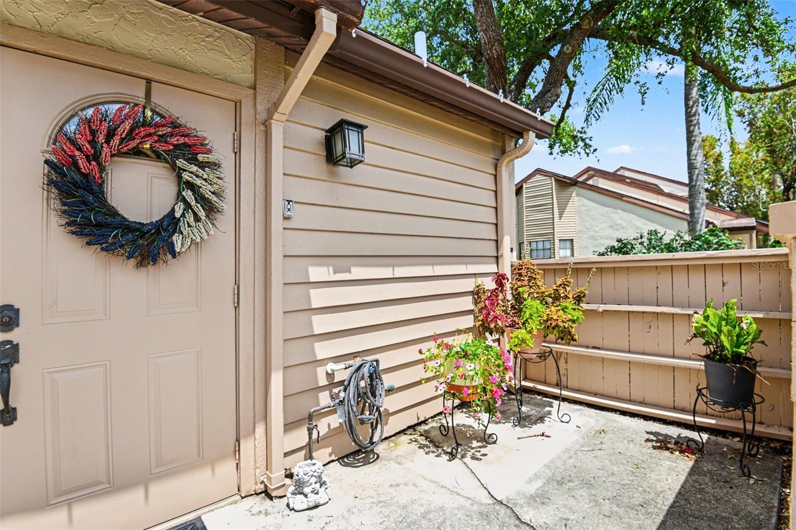 5401 Brassy Loop Property Photo 3