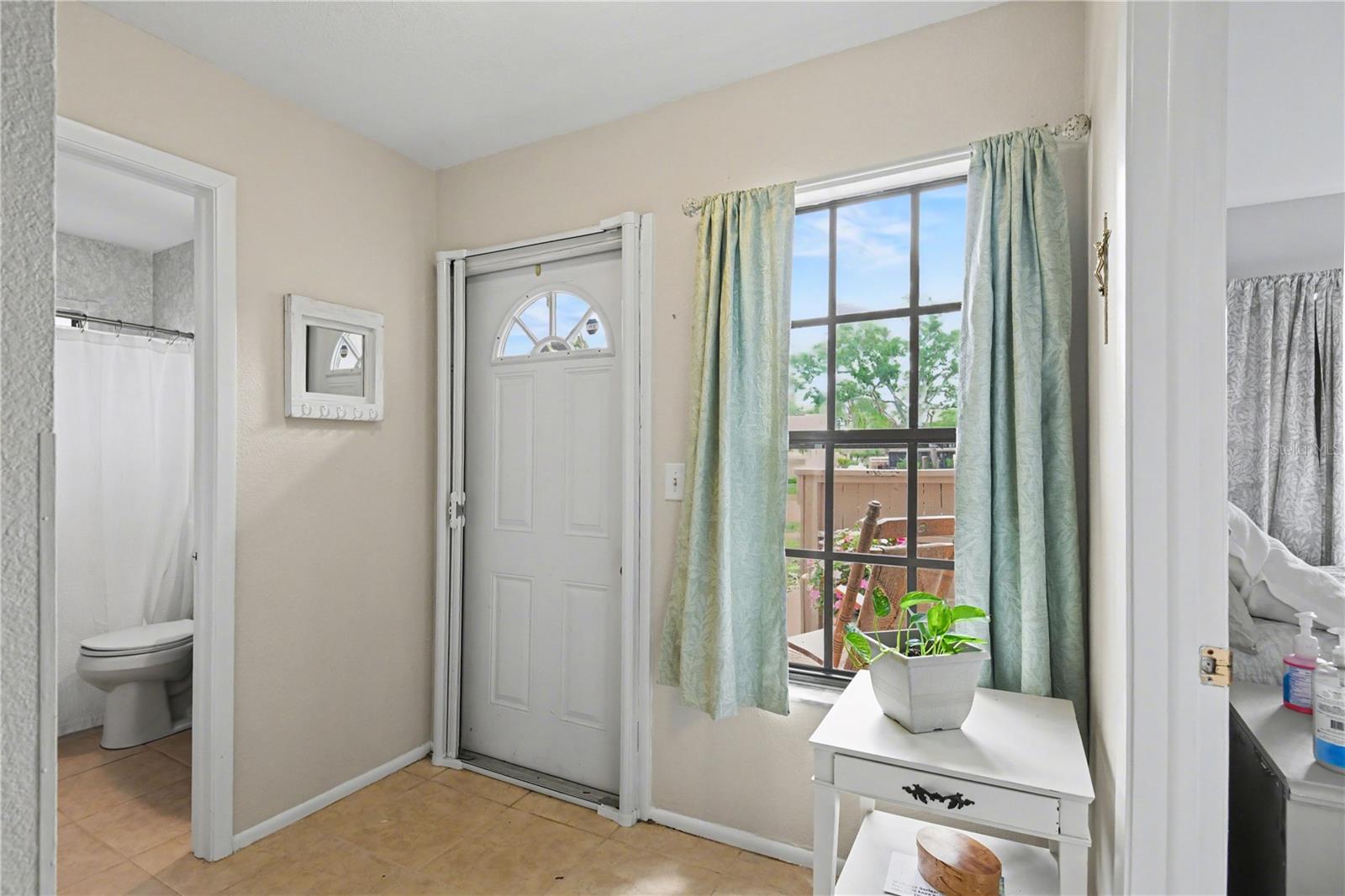 5401 Brassy Loop Property Photo 4