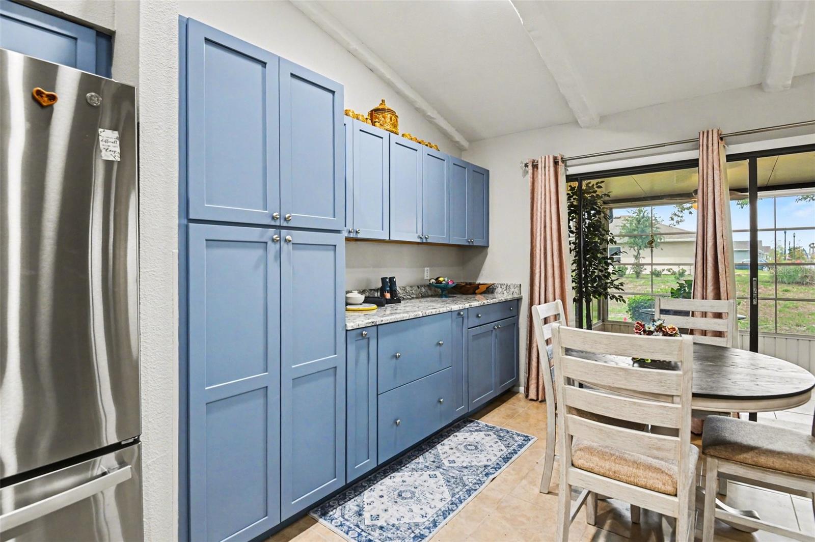 5401 Brassy Loop Property Photo 13