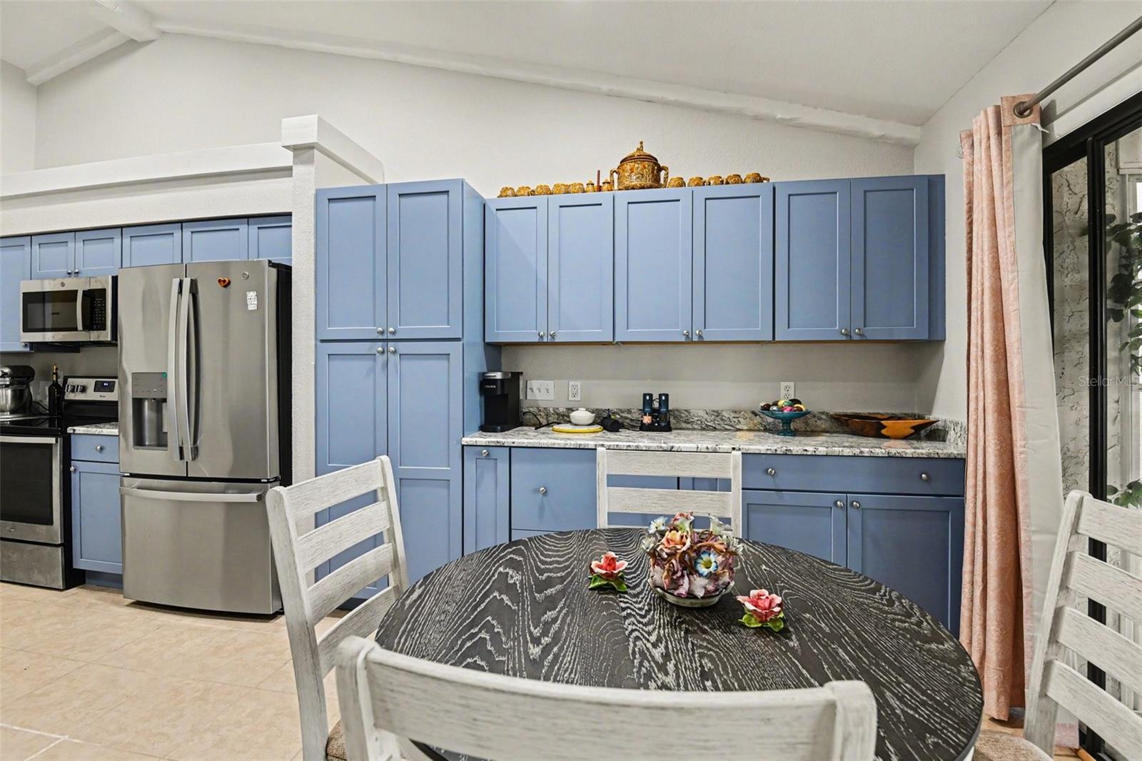 5401 Brassy Loop Property Photo 16