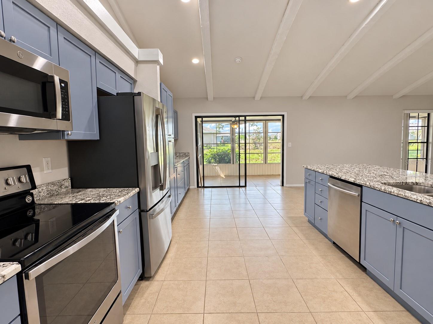 5401 Brassy Loop Property Photo 17