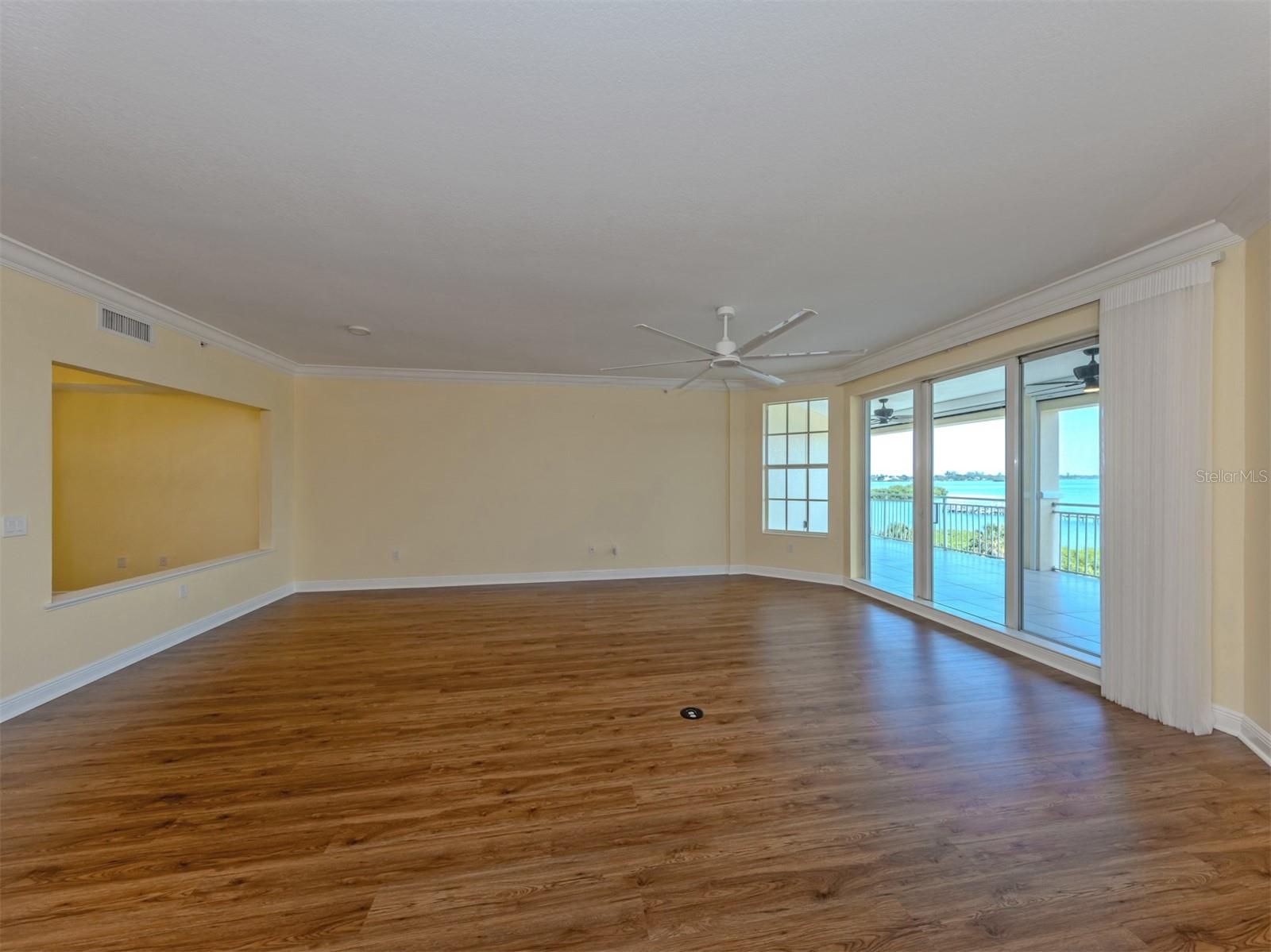 14021 Bellagio Way #404 Property Photo 6