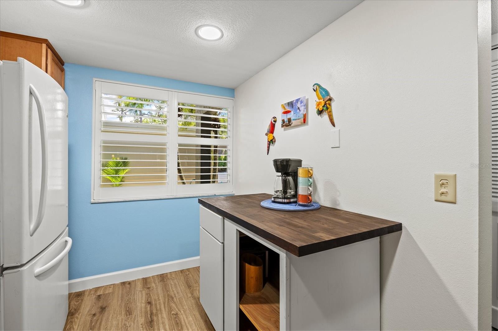 404 Pinebrook Cres #4 Property Photo 14