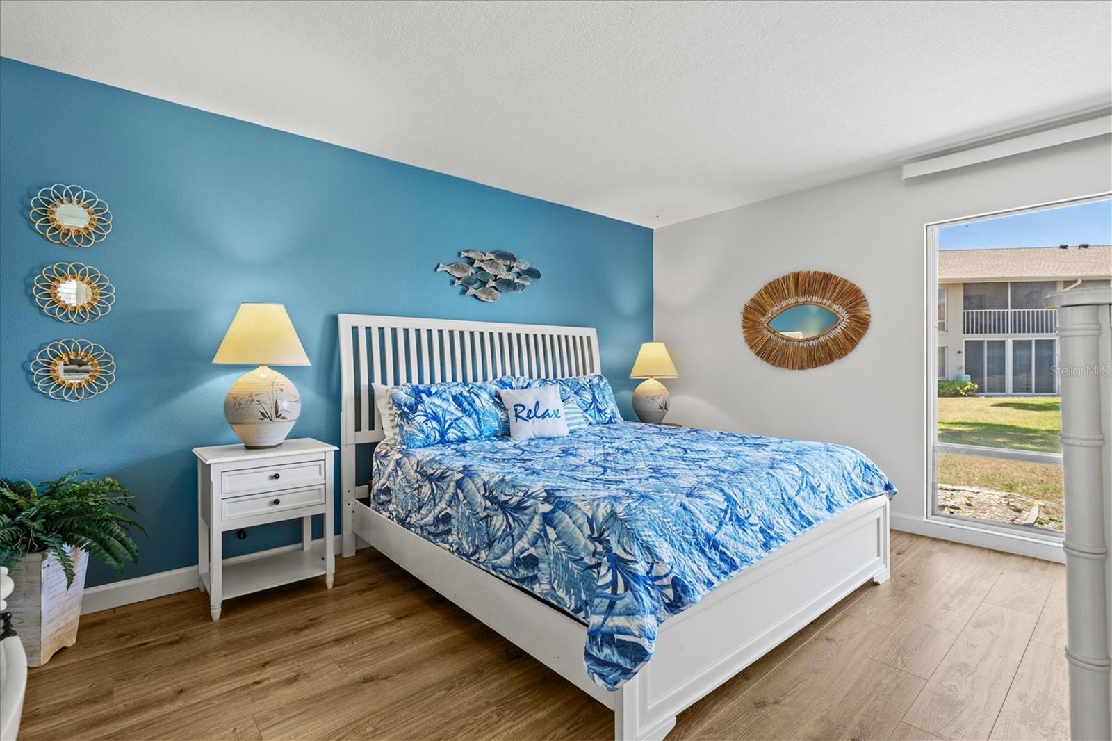 404 Pinebrook Cres #4 Property Photo 27