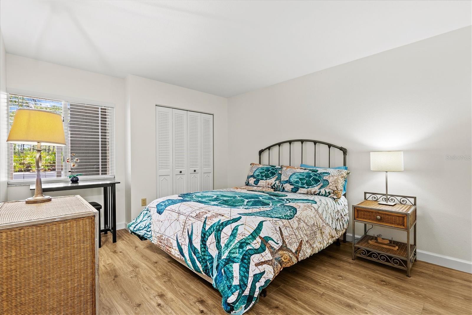 404 Pinebrook Cres #4 Property Photo 36