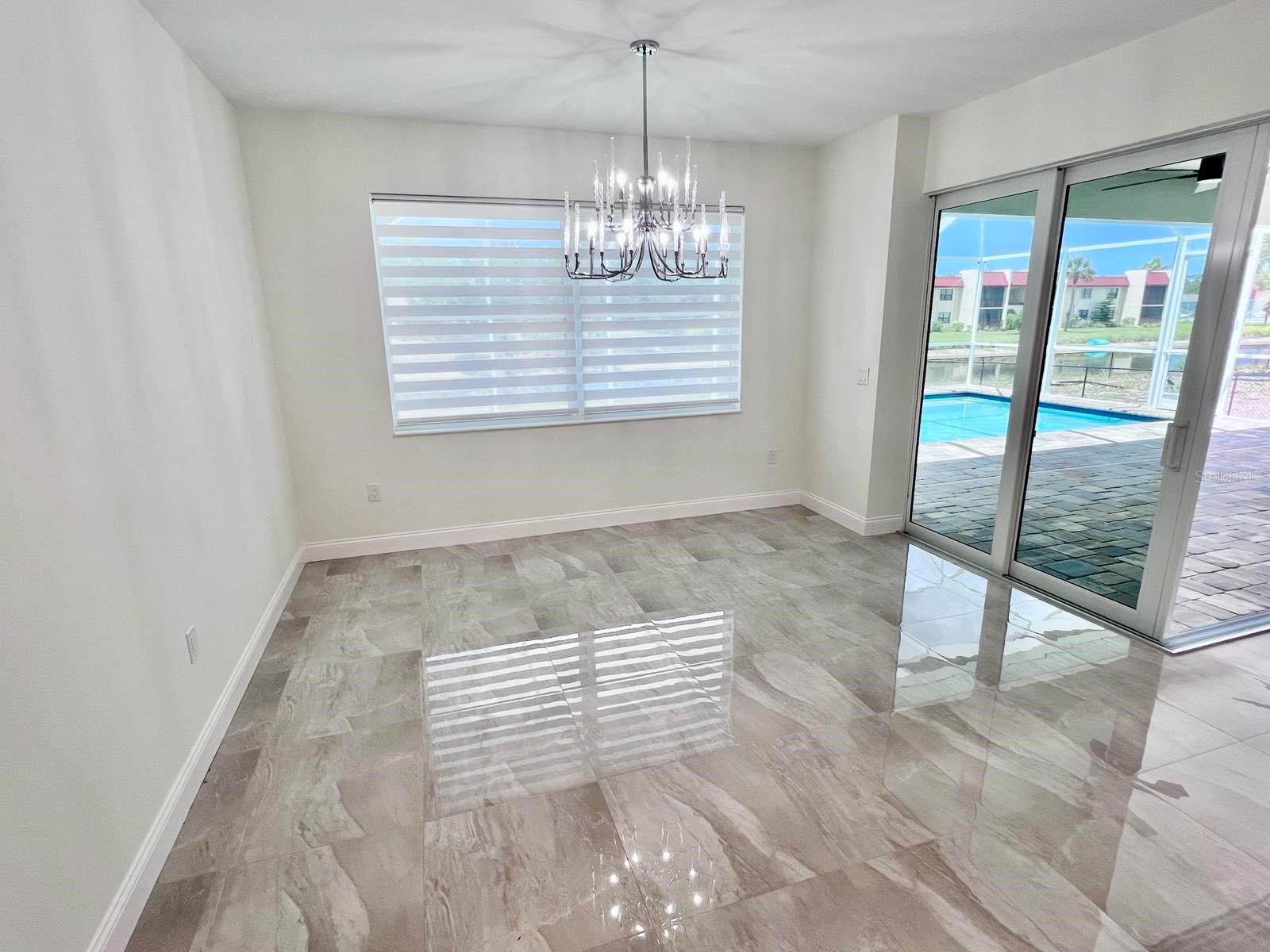 55 Rotonda Cir Property Photo 9