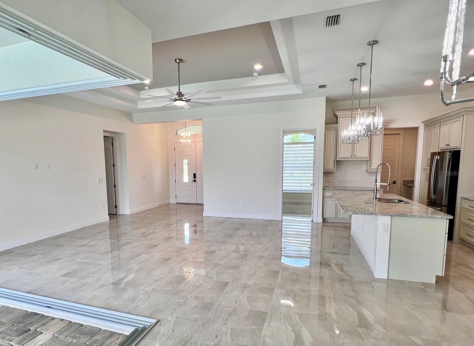 55 Rotonda Cir Property Photo 11