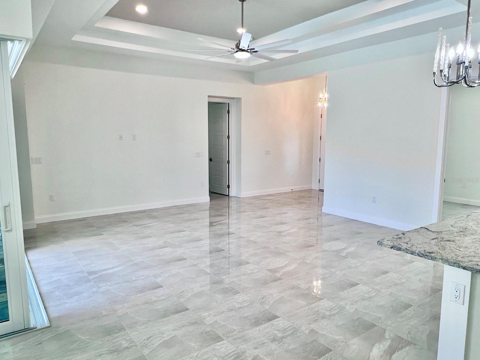 55 Rotonda Cir Property Photo 17