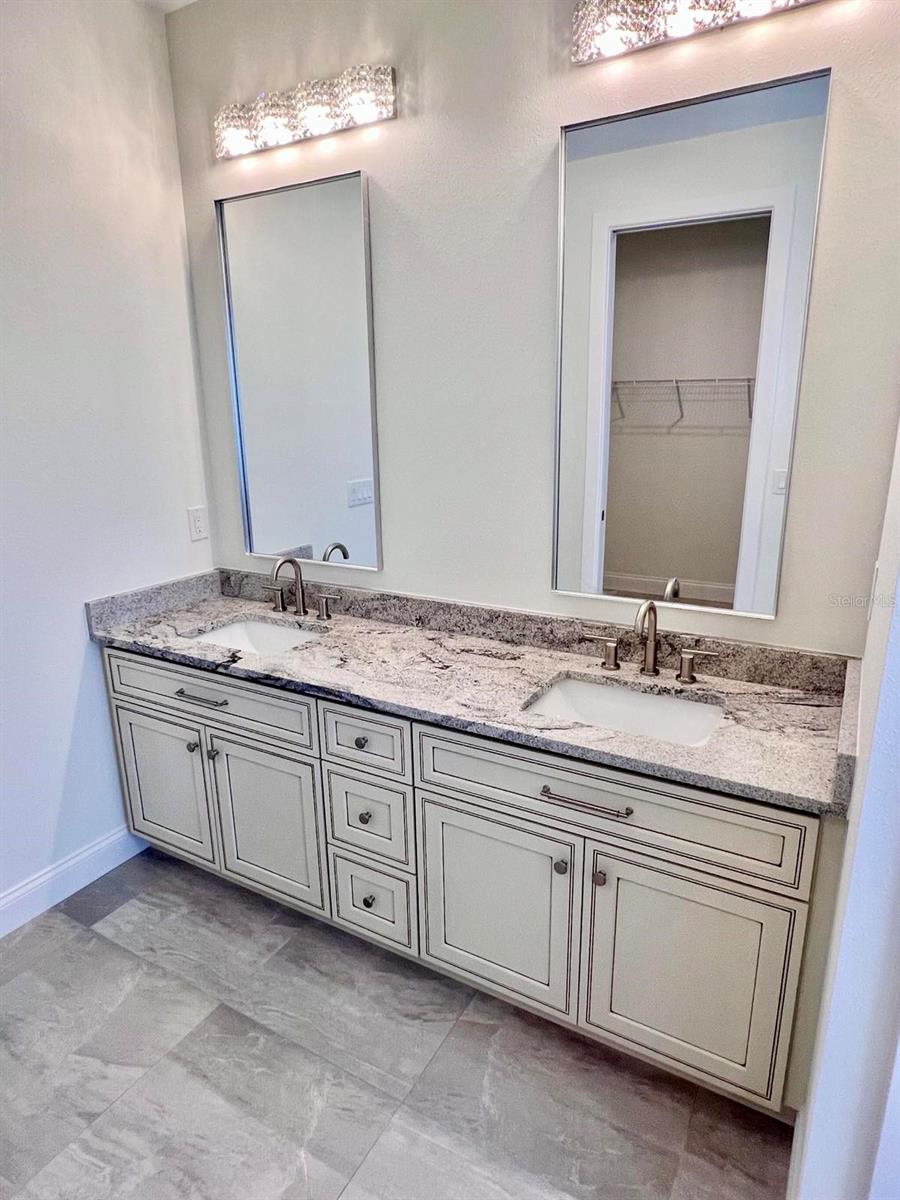 55 Rotonda Cir Property Photo 43