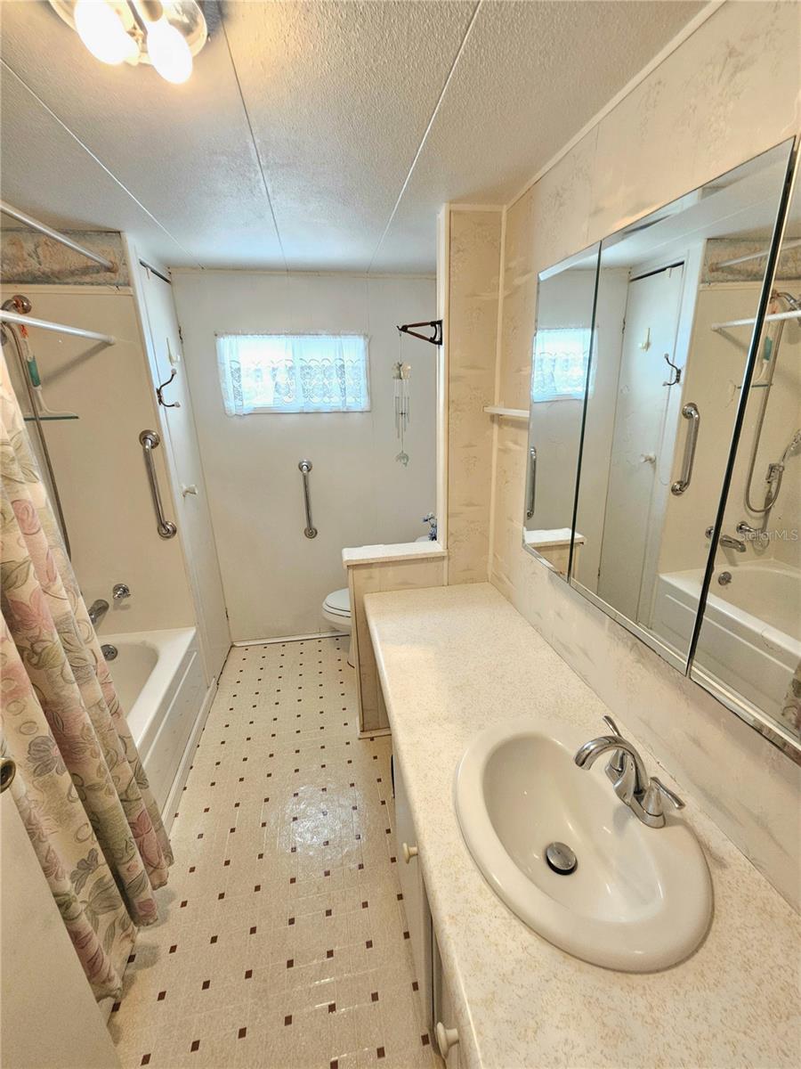 110 Roma Rd Property Photo 11