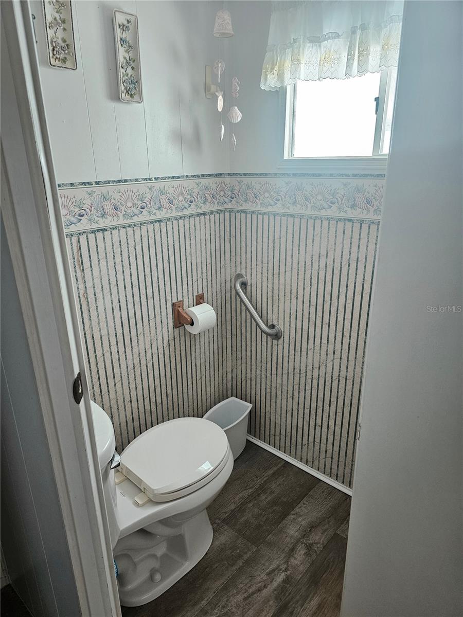 110 Roma Rd Property Photo 14