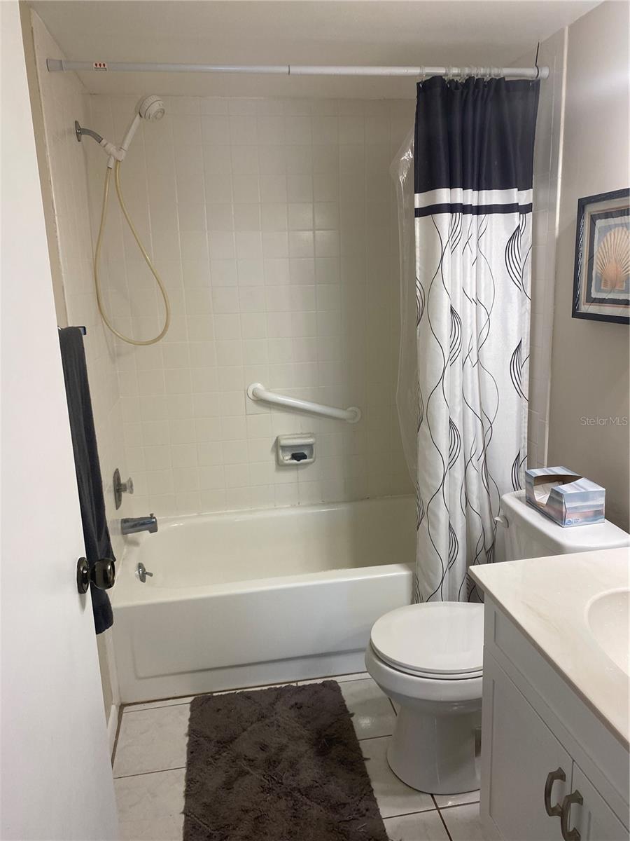 622 Bird Bay Dr S #203 Property Photo 13