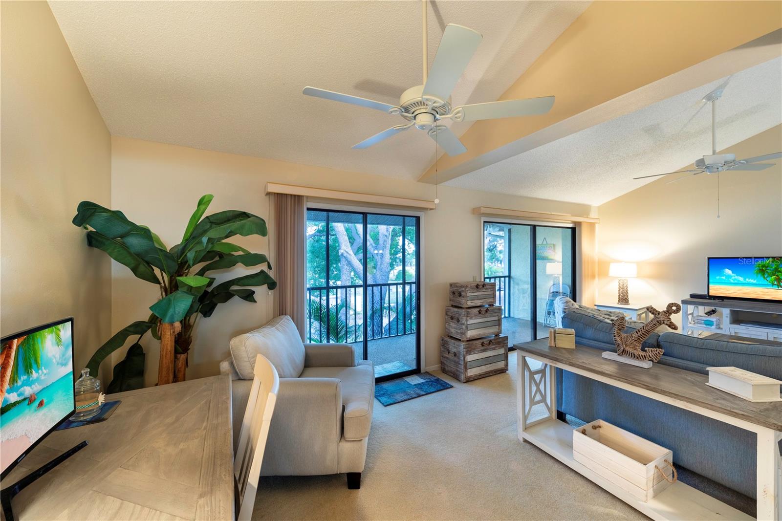 646 Bird Bay Dr E #207 Property Photo 12