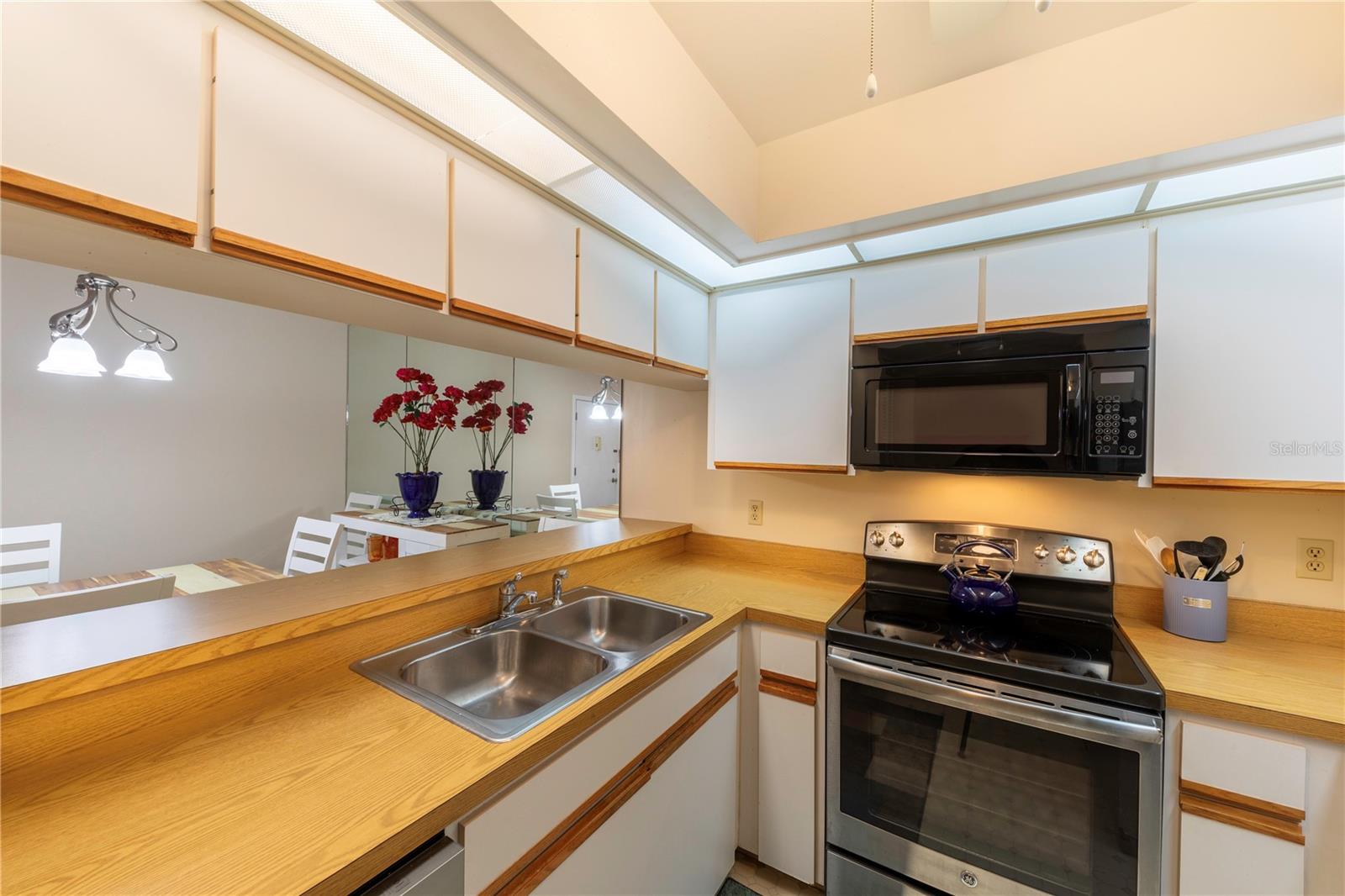 646 Bird Bay Dr E #207 Property Photo 14
