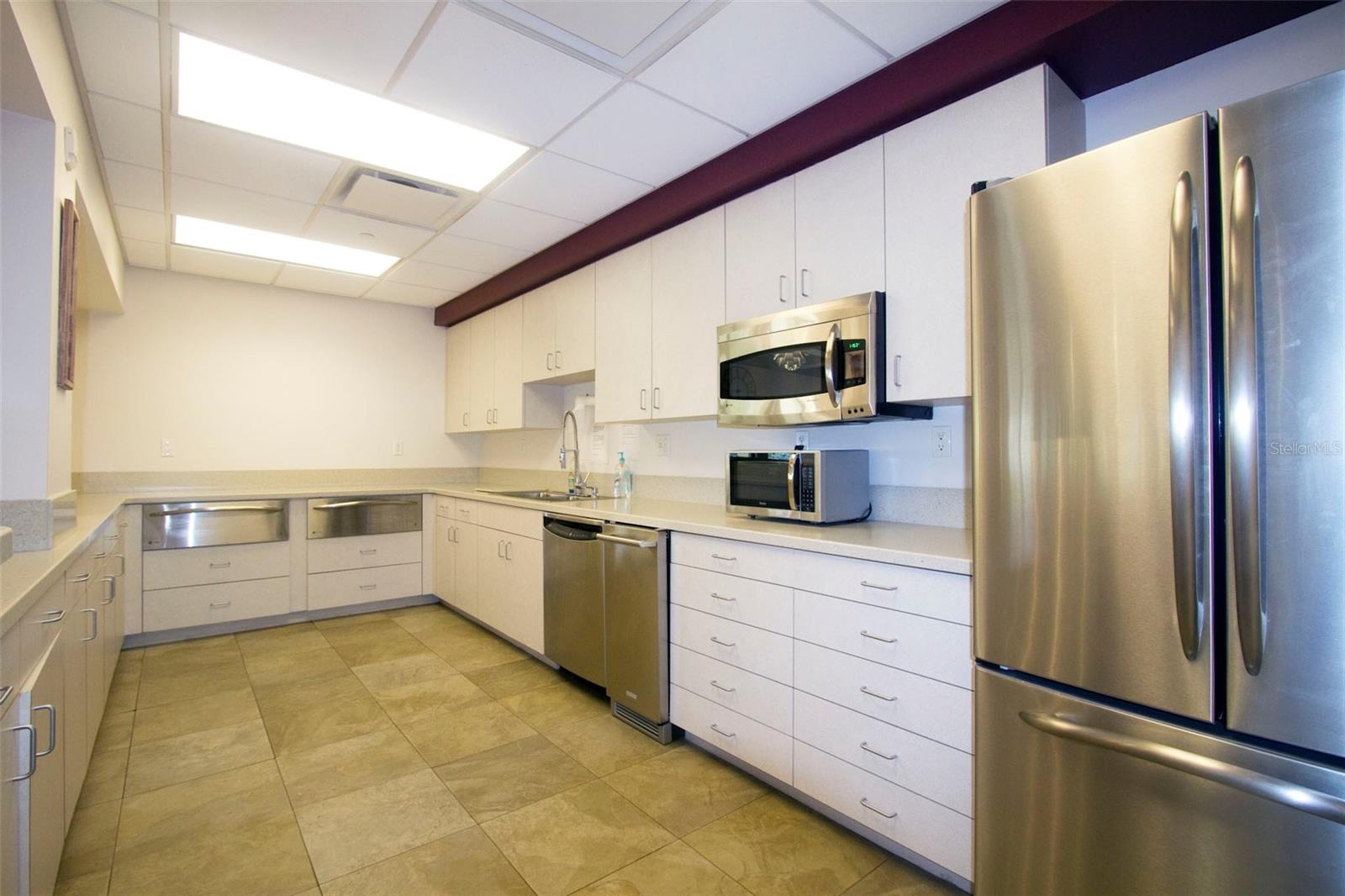 646 Bird Bay Dr E #207 Property Photo 36