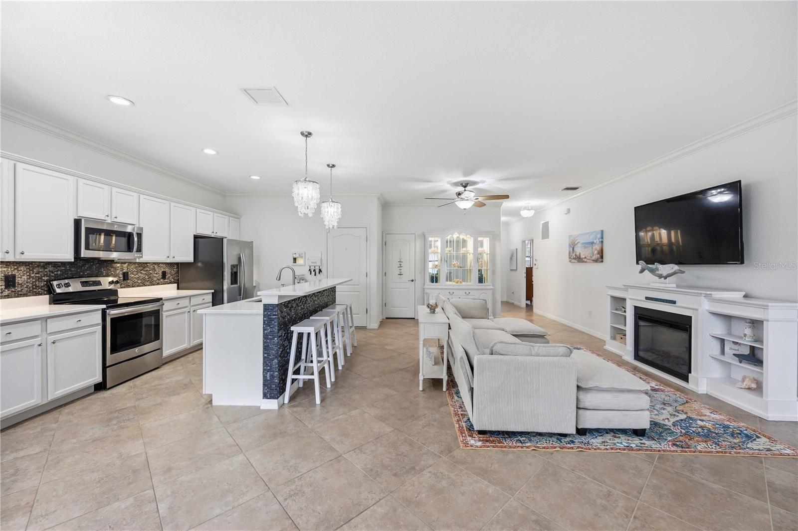 12744 Richezza Dr Property Photo 12