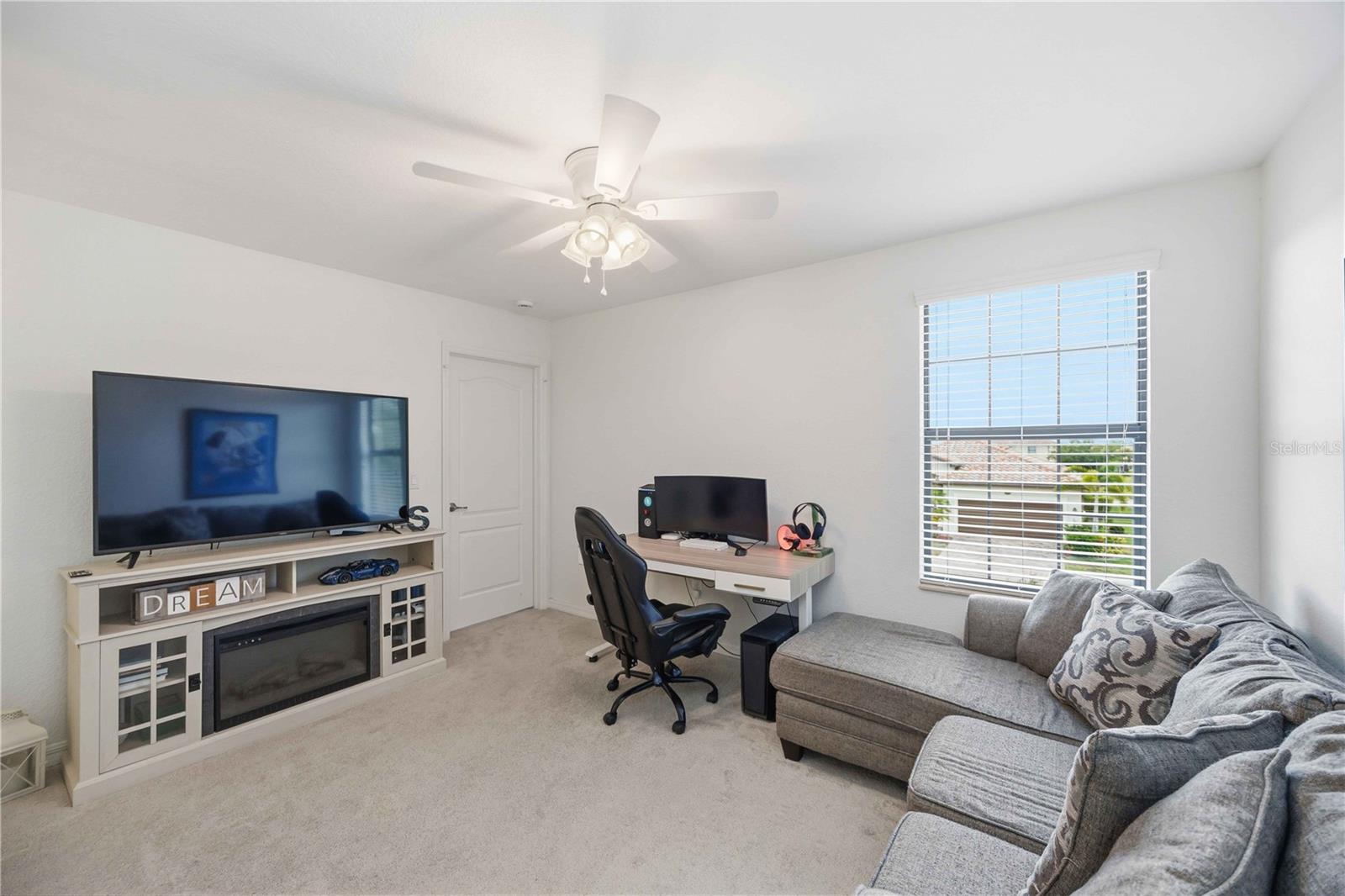 12744 Richezza Dr Property Photo 23