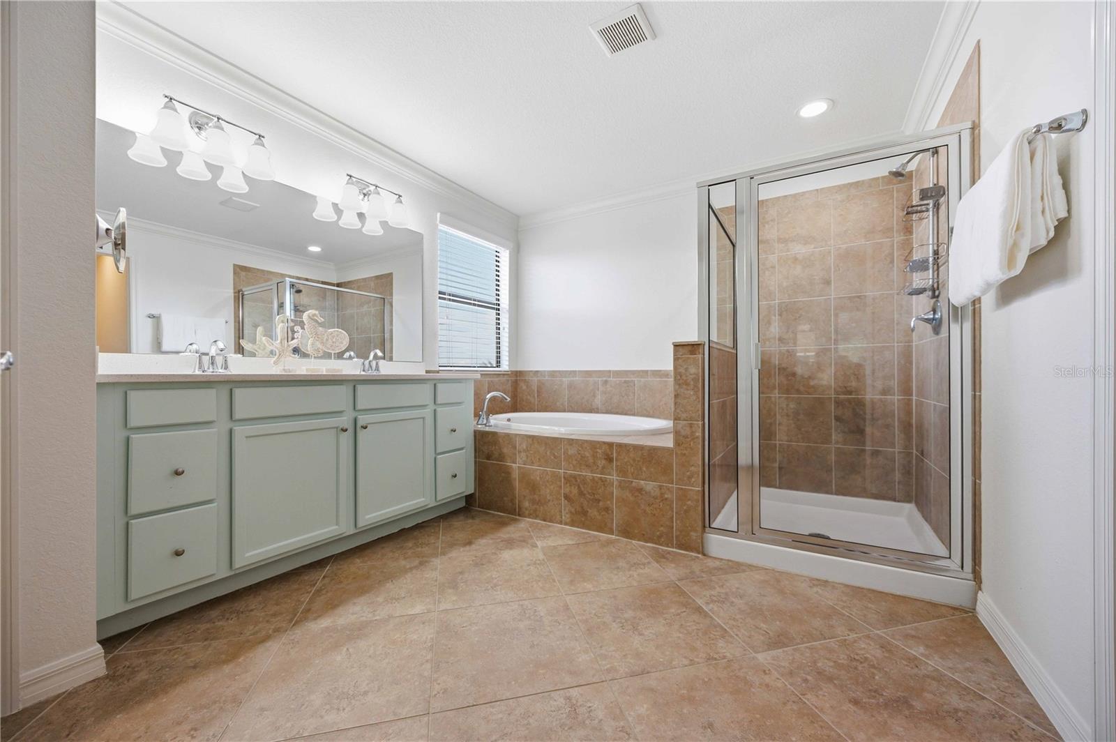 12744 Richezza Dr Property Photo 34