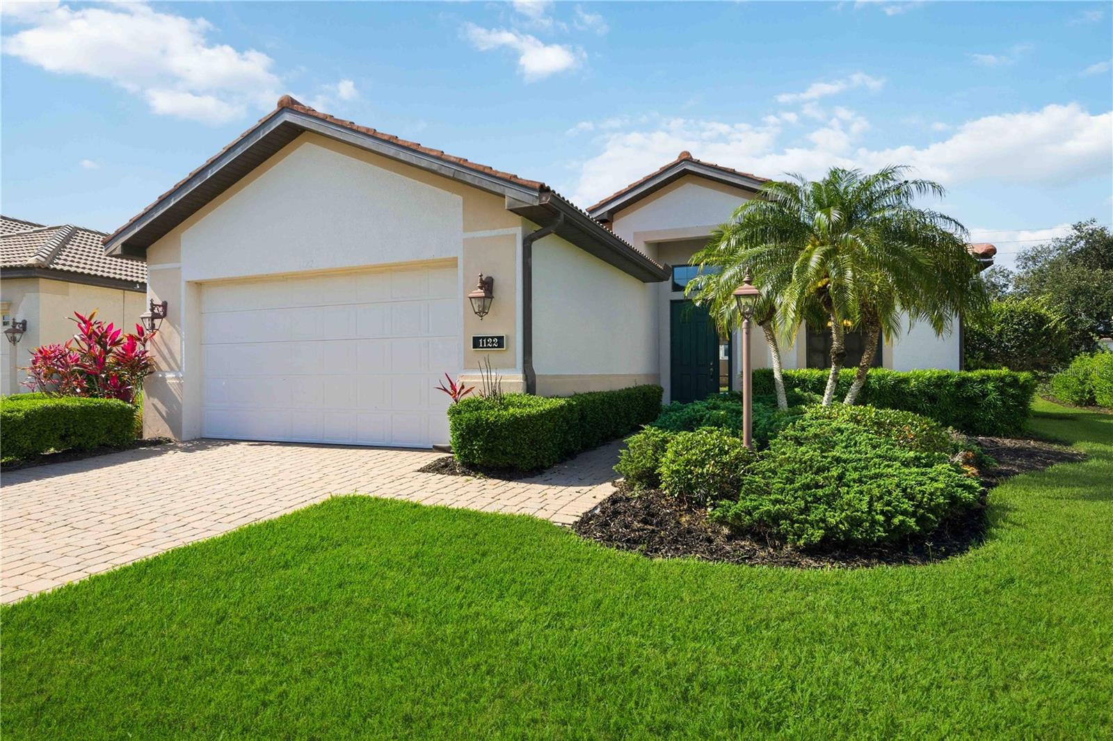 1122 Cielo Ct Property Photo 1