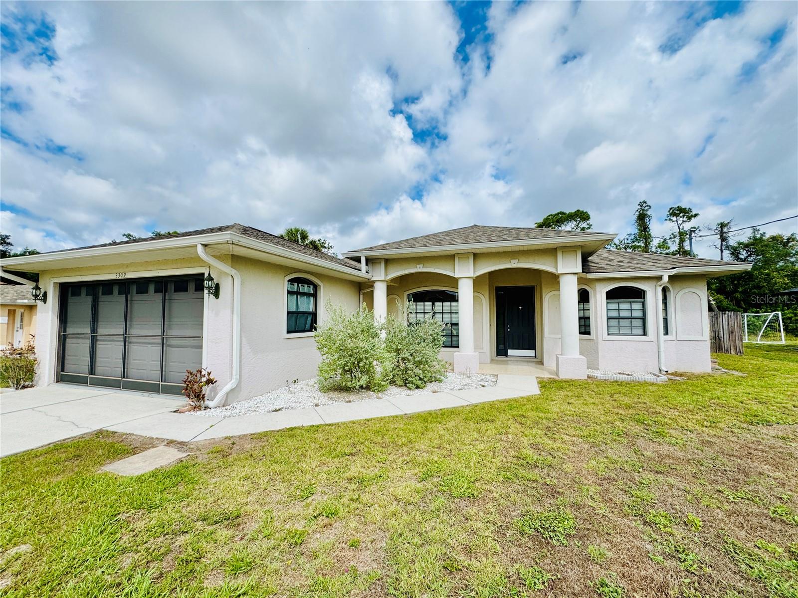 3309 N Cranberry Blvd Property Photo 1