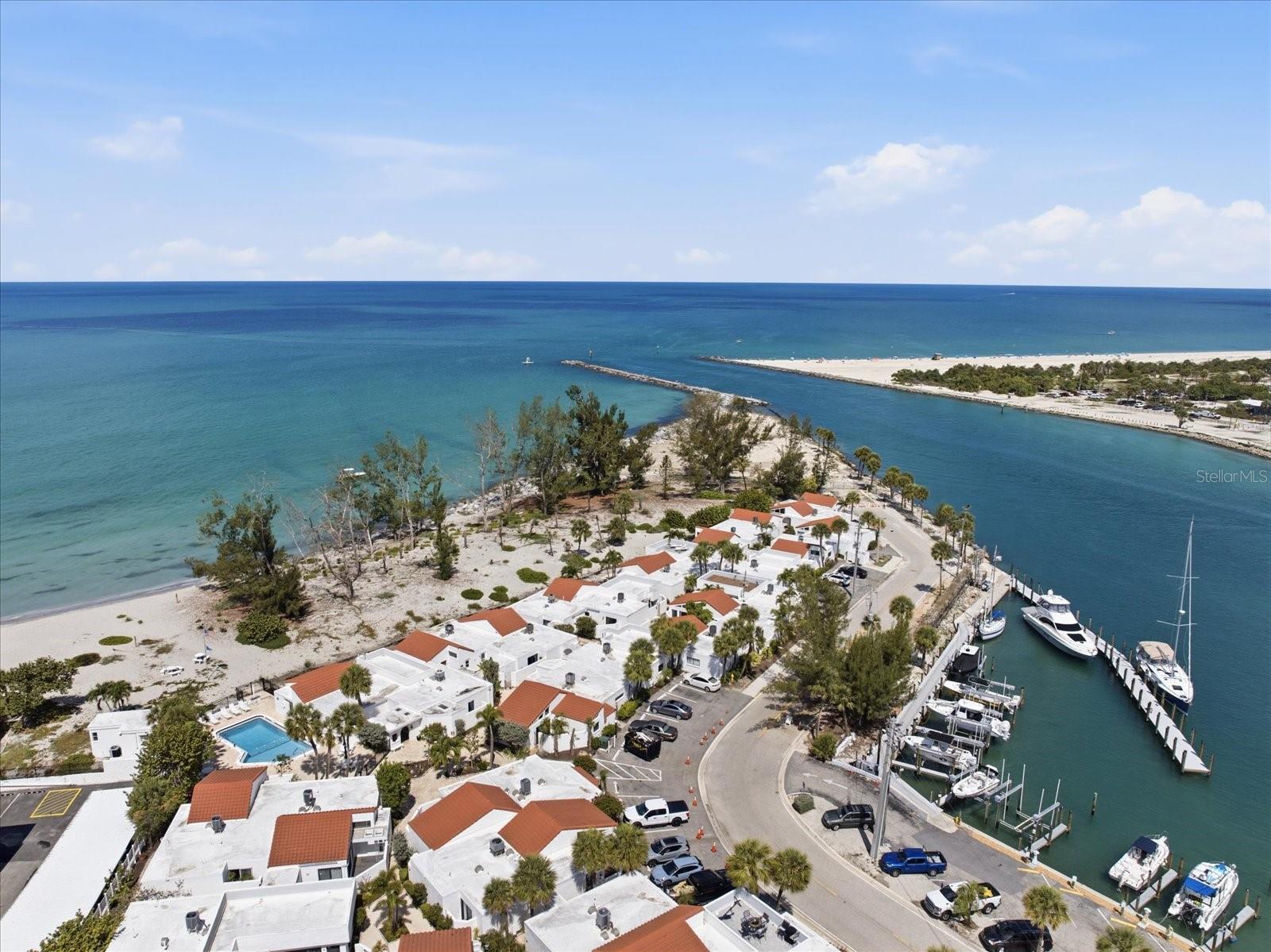 1585 TARPON CENTER DR #20