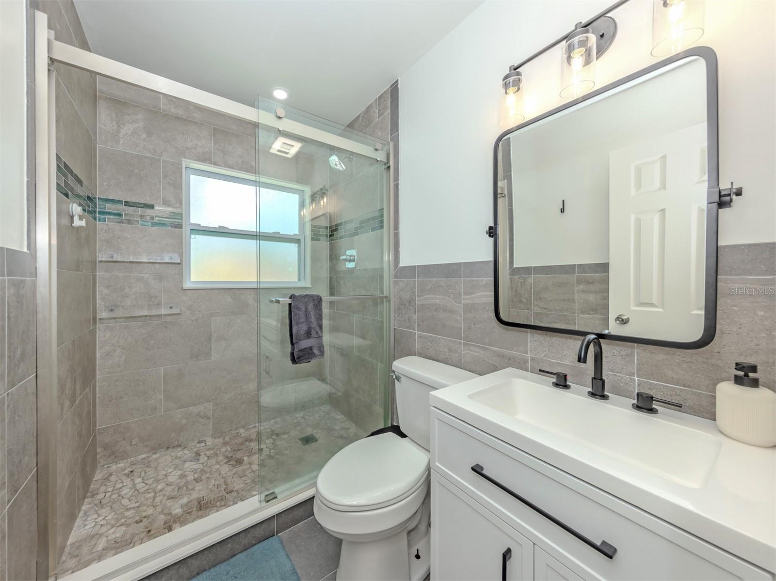 929 Cypress Ave Property Photo 13
