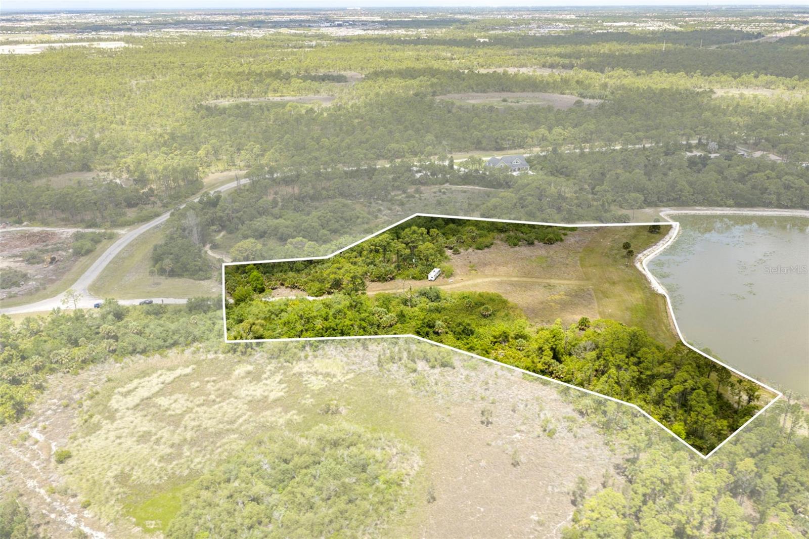Falcon Ct Property Photo 5