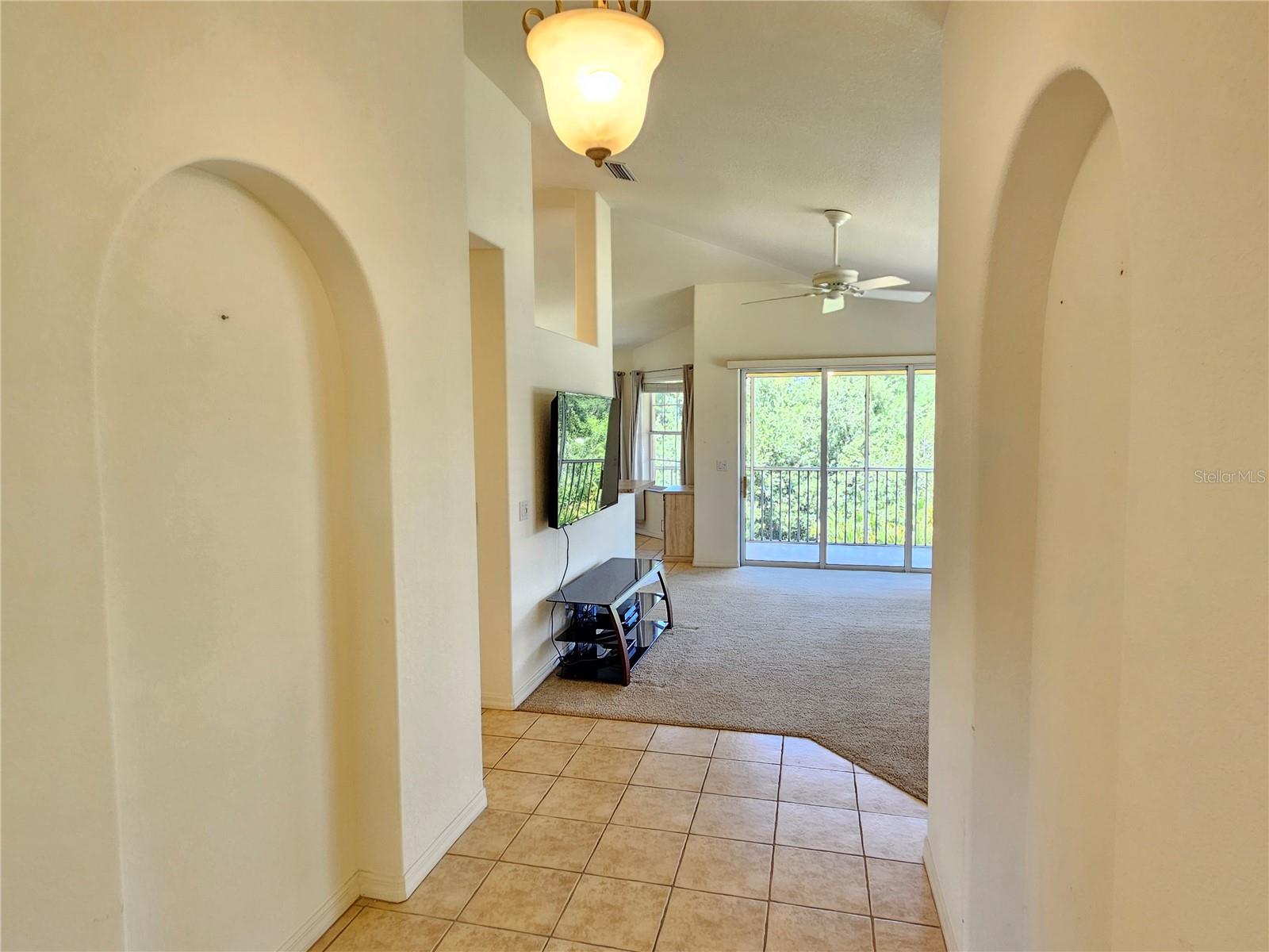 904 Casa Del Lago Way #904 Property Photo 6