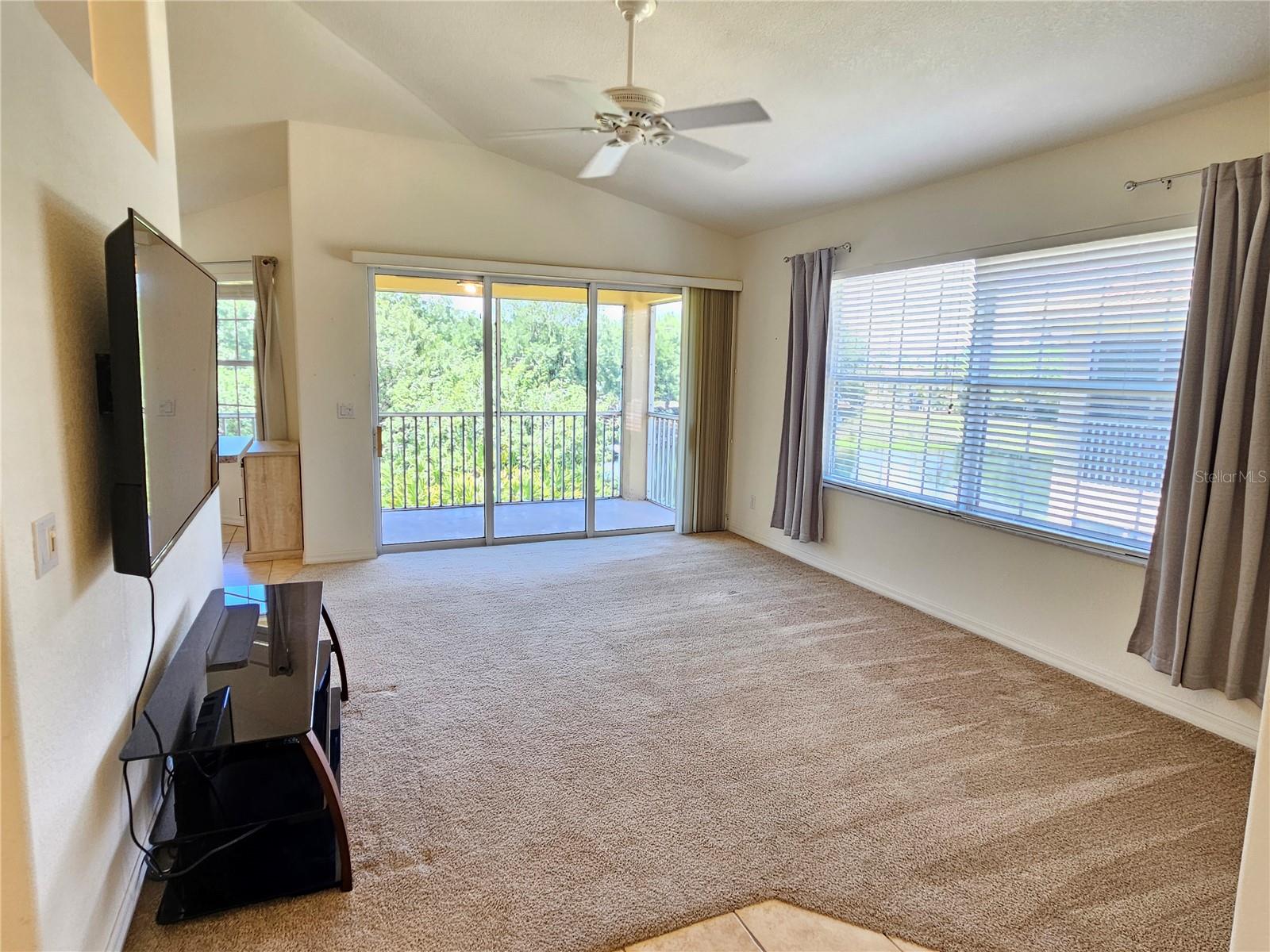 904 Casa Del Lago Way #904 Property Photo 7