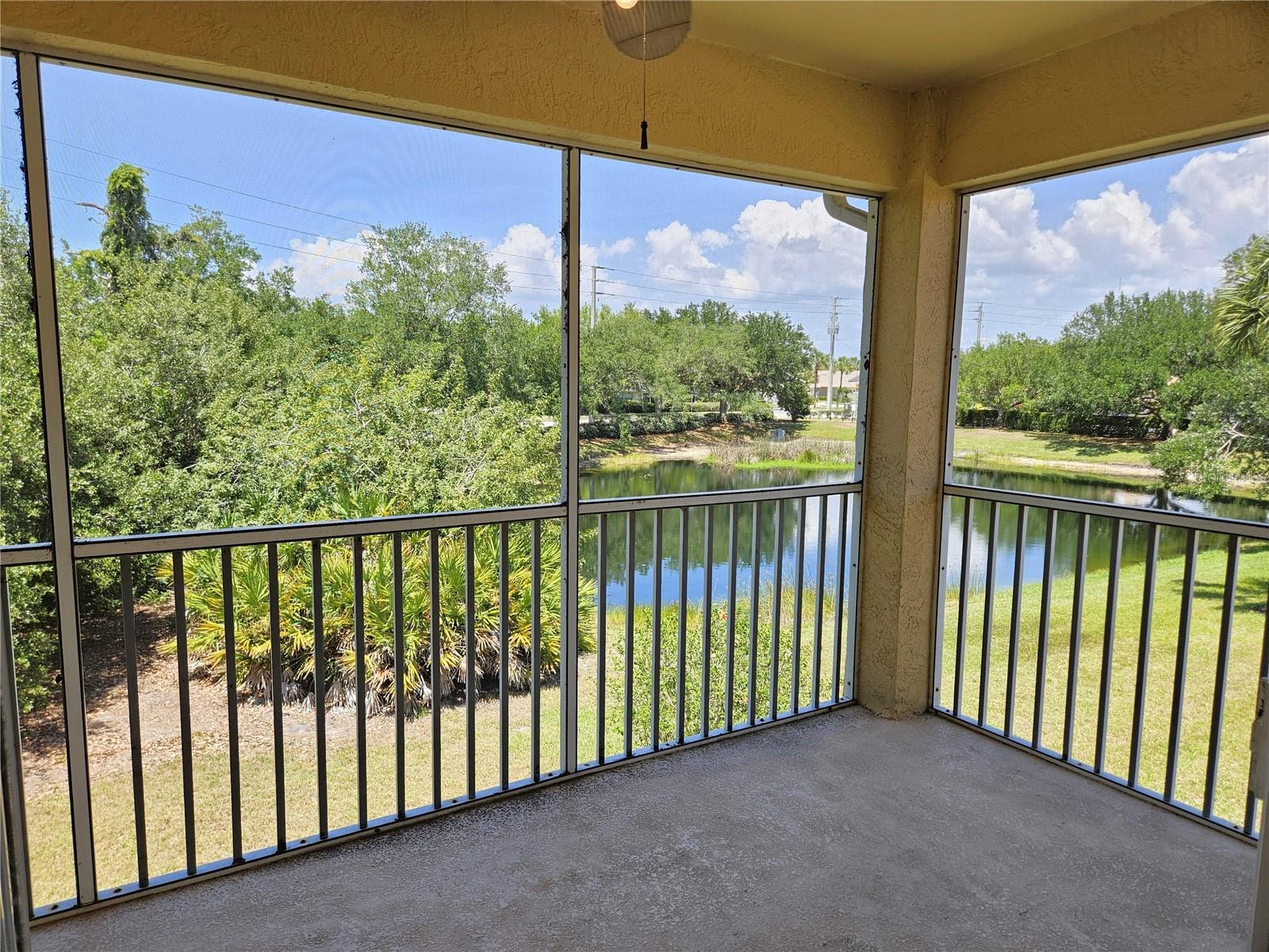 904 Casa Del Lago Way #904 Property Photo 11