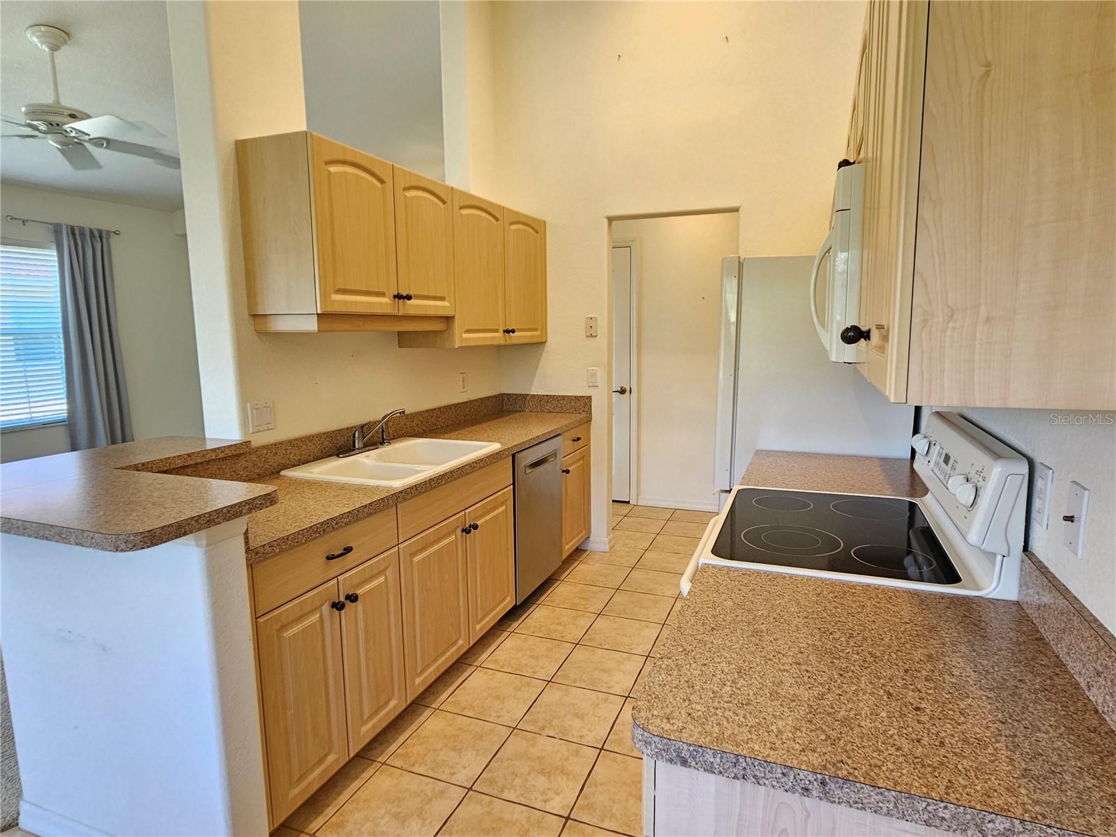 904 Casa Del Lago Way #904 Property Photo 21