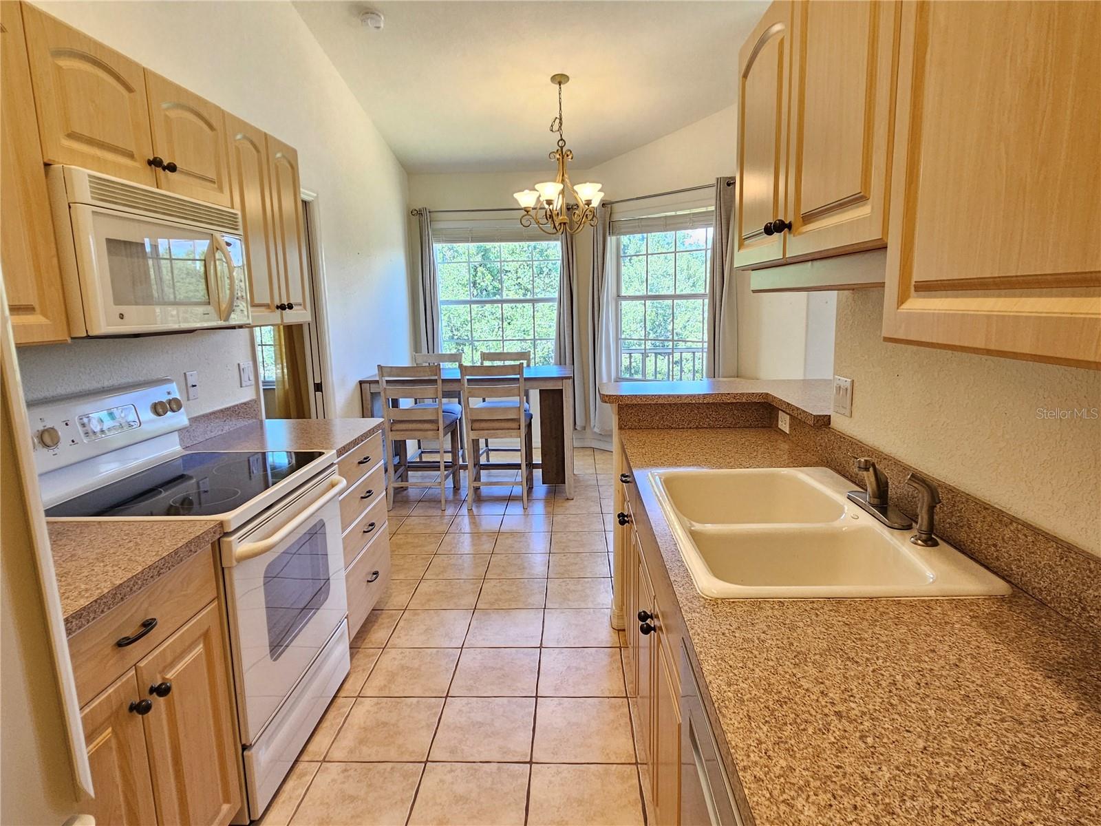 904 Casa Del Lago Way #904 Property Photo 22