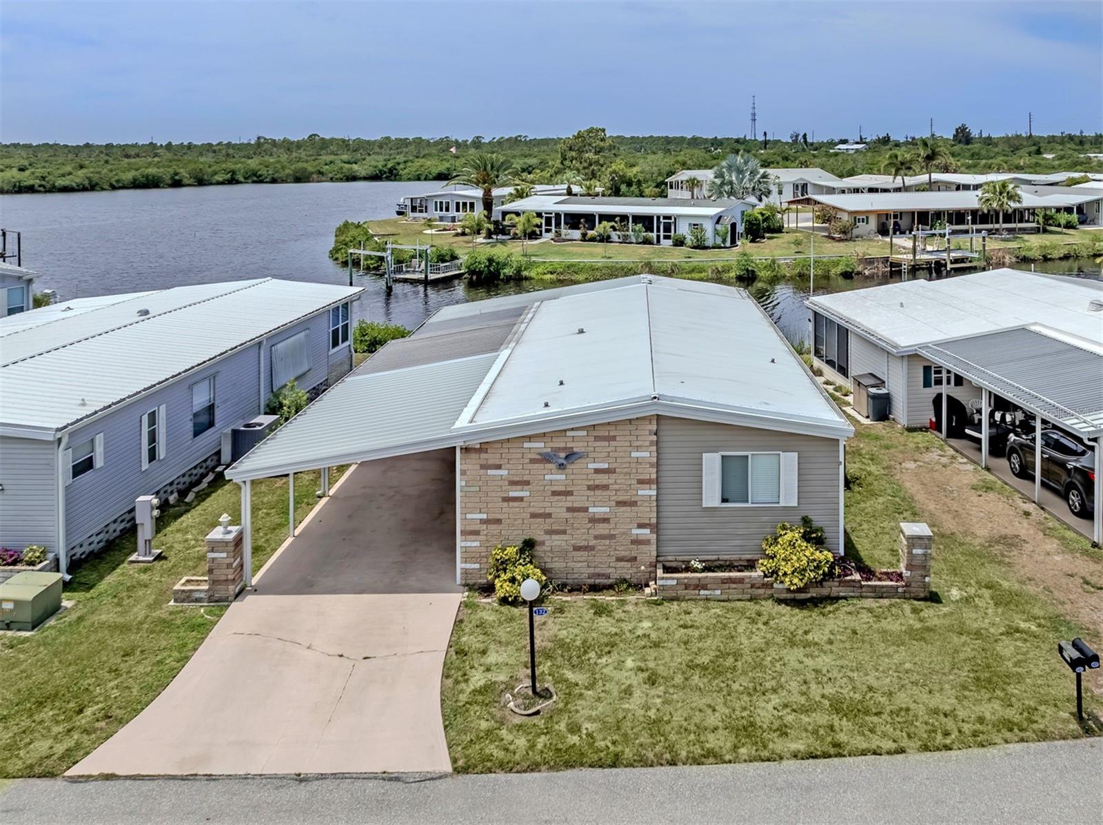 132 Martinique Rd Property Photo 1
