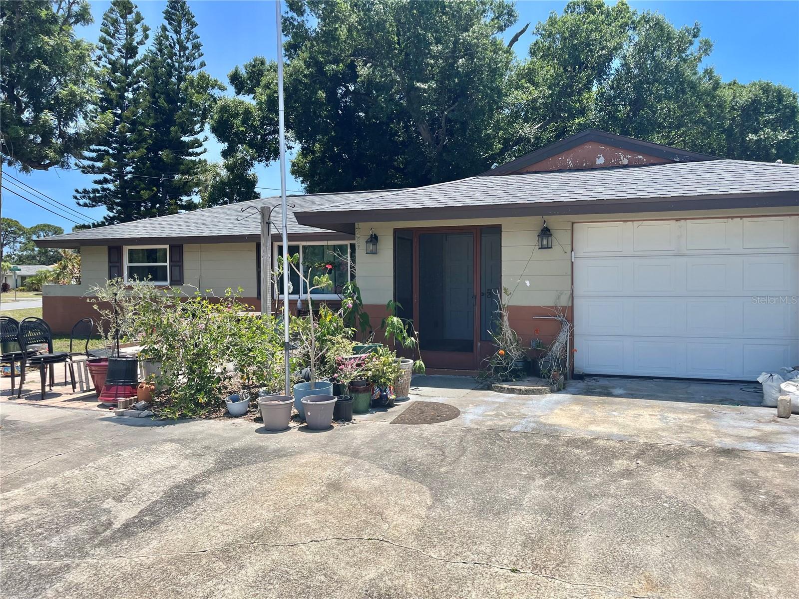 503 S VENICE BLVD Property Photo 1