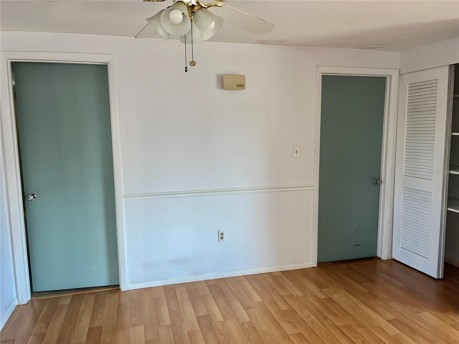 503 S Venice Blvd Property Photo 4