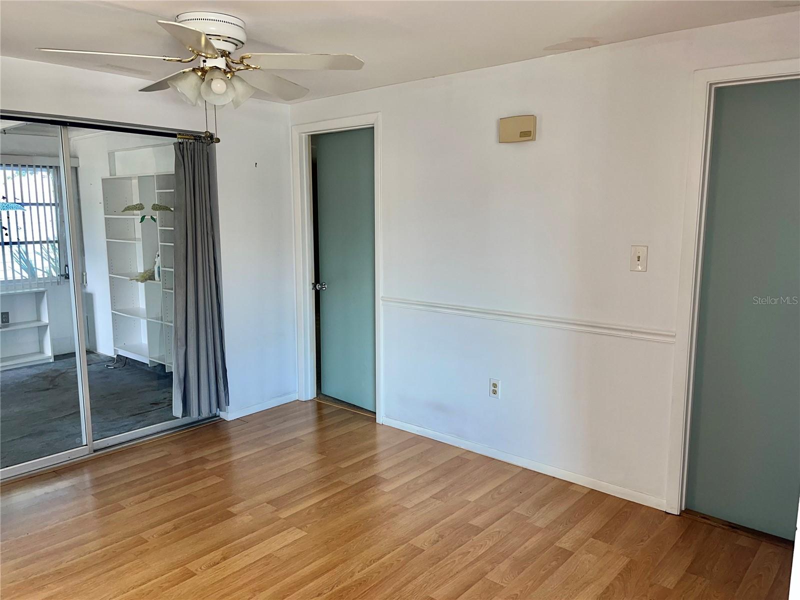 503 S Venice Blvd Property Photo 5