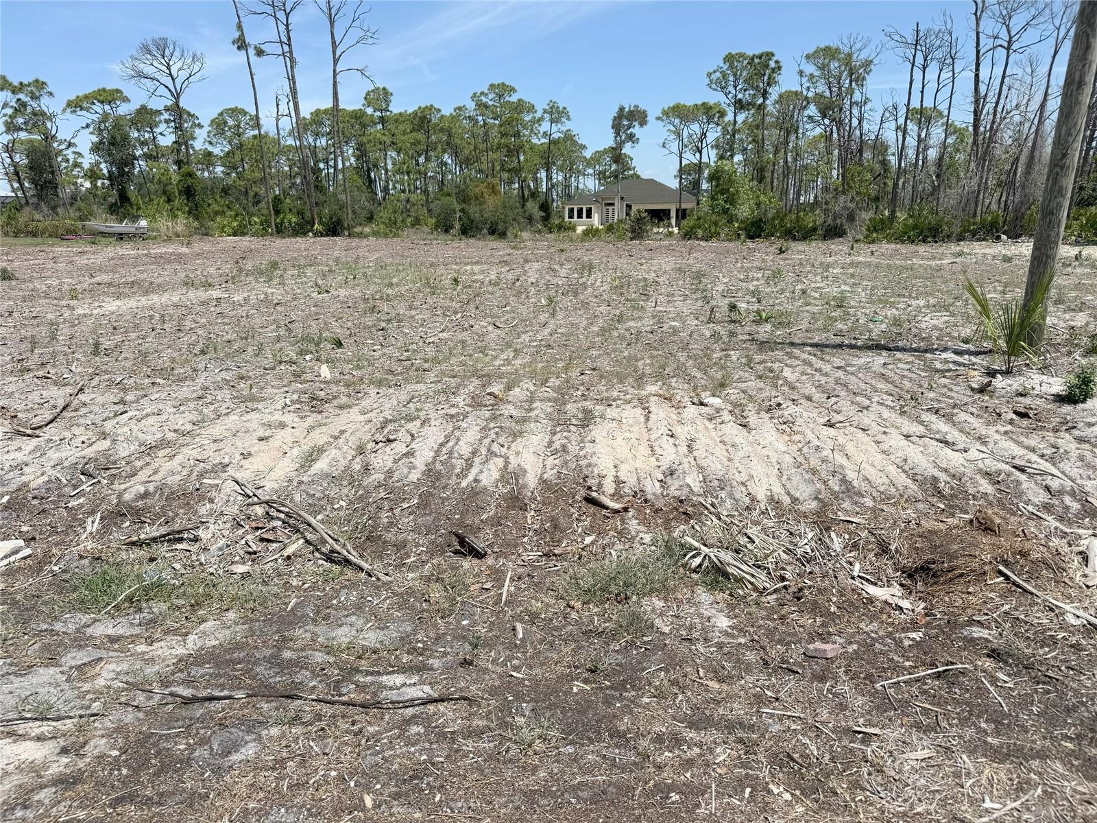 1890 Virginia Ave Property Photo 1