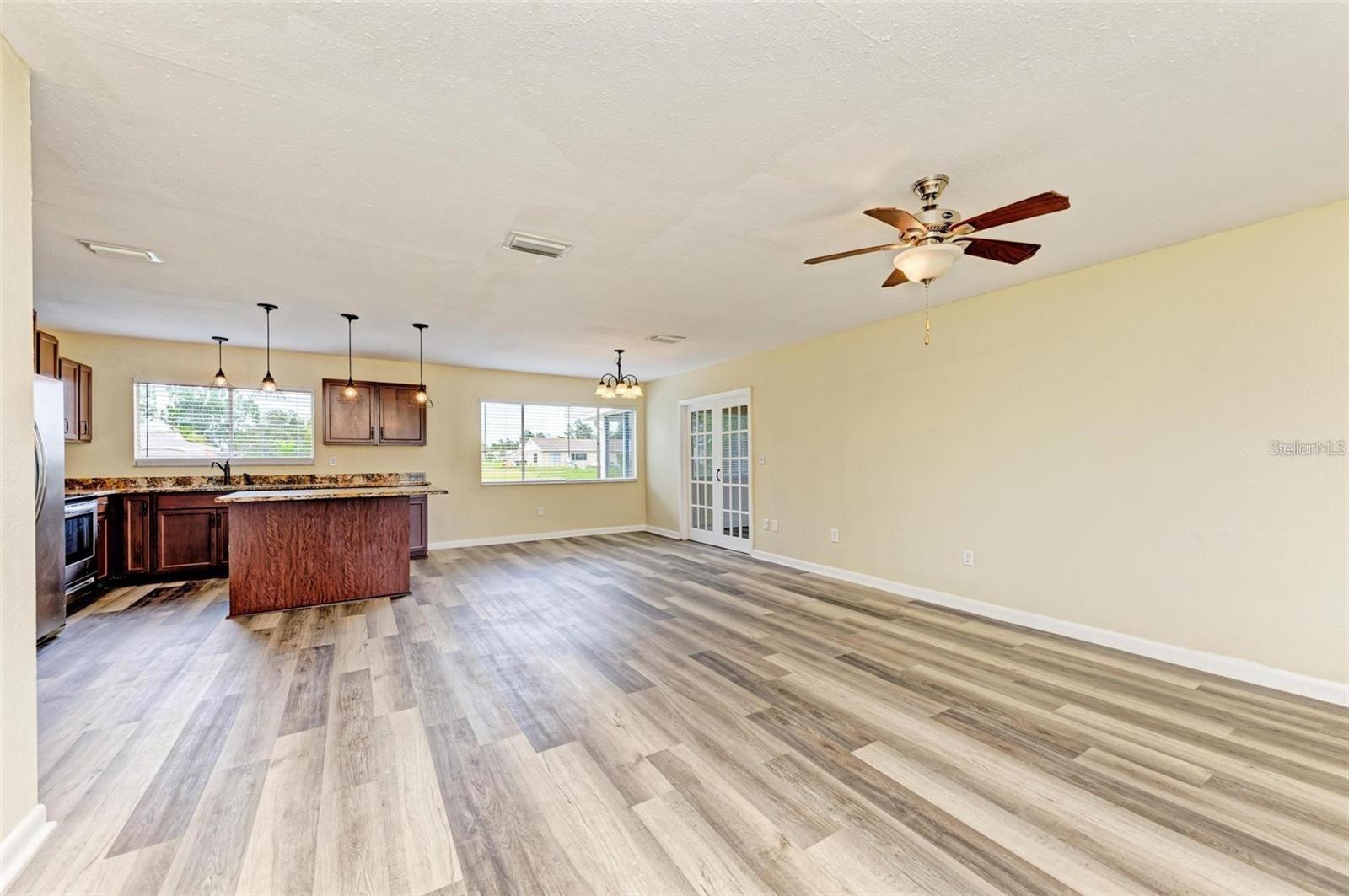 7120 Elyton Dr Property Photo 3